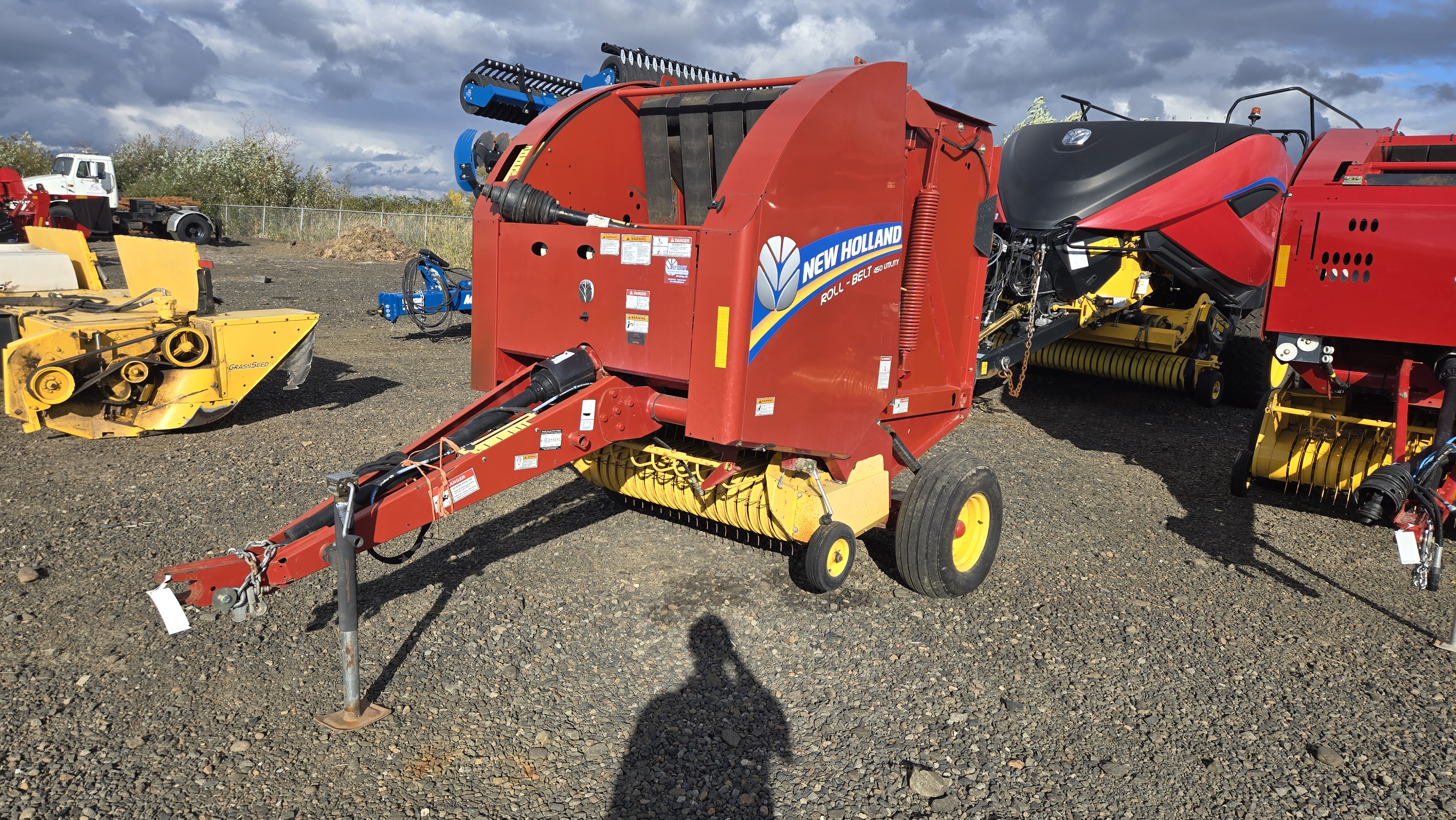 2012 New Holland 450U Baler/Round