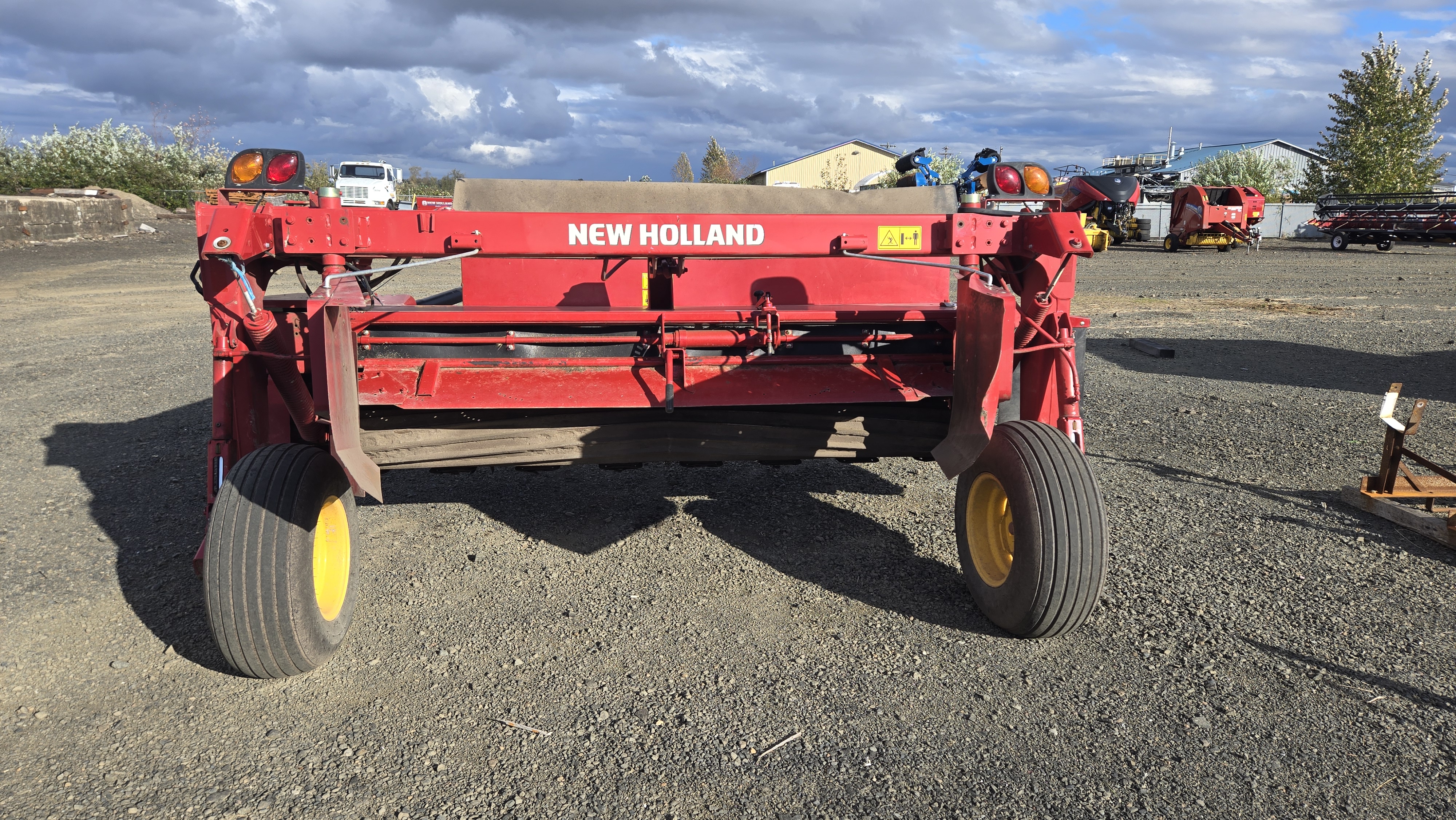 2021 New Holland DISCBINE 210S Mower Conditioner