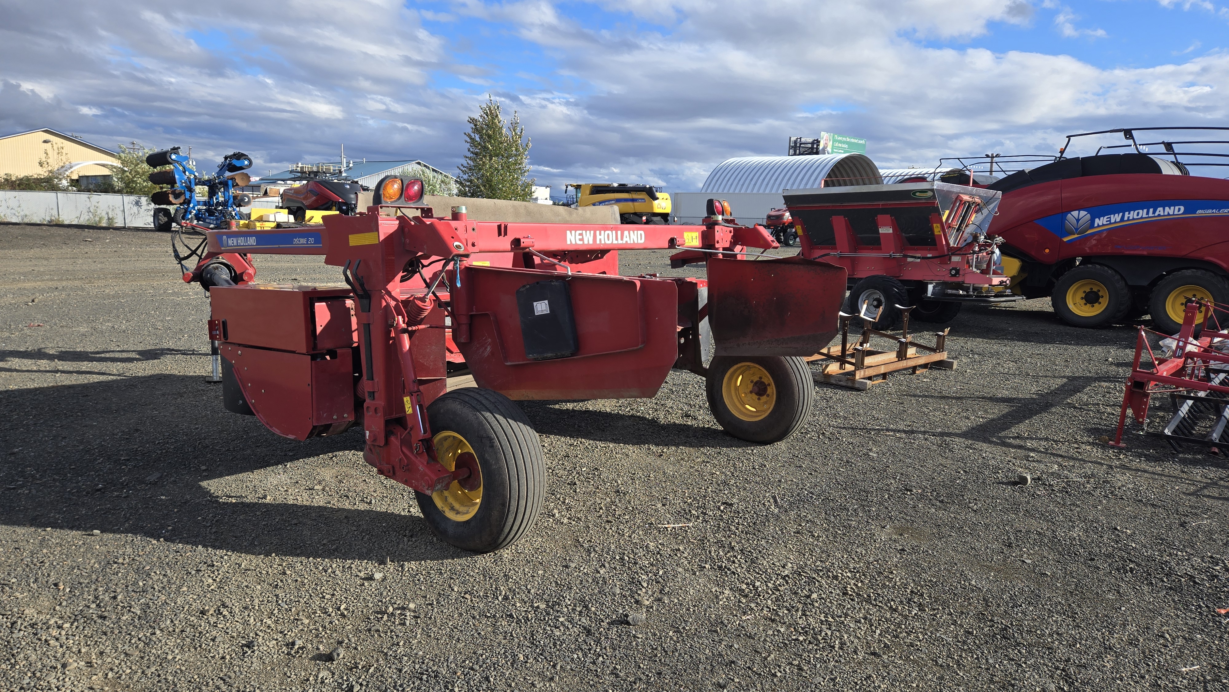 2021 New Holland DISCBINE 210S Mower Conditioner