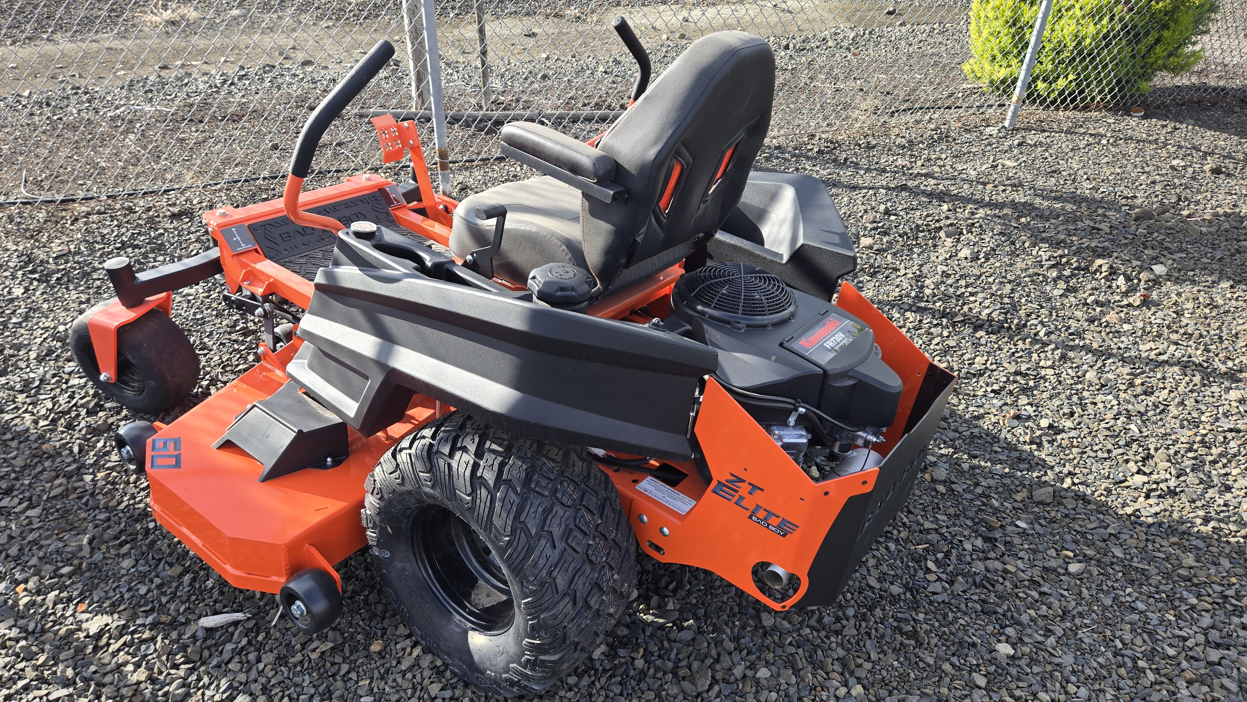 2023 Bad Boy ZT ELITE 60 Mower