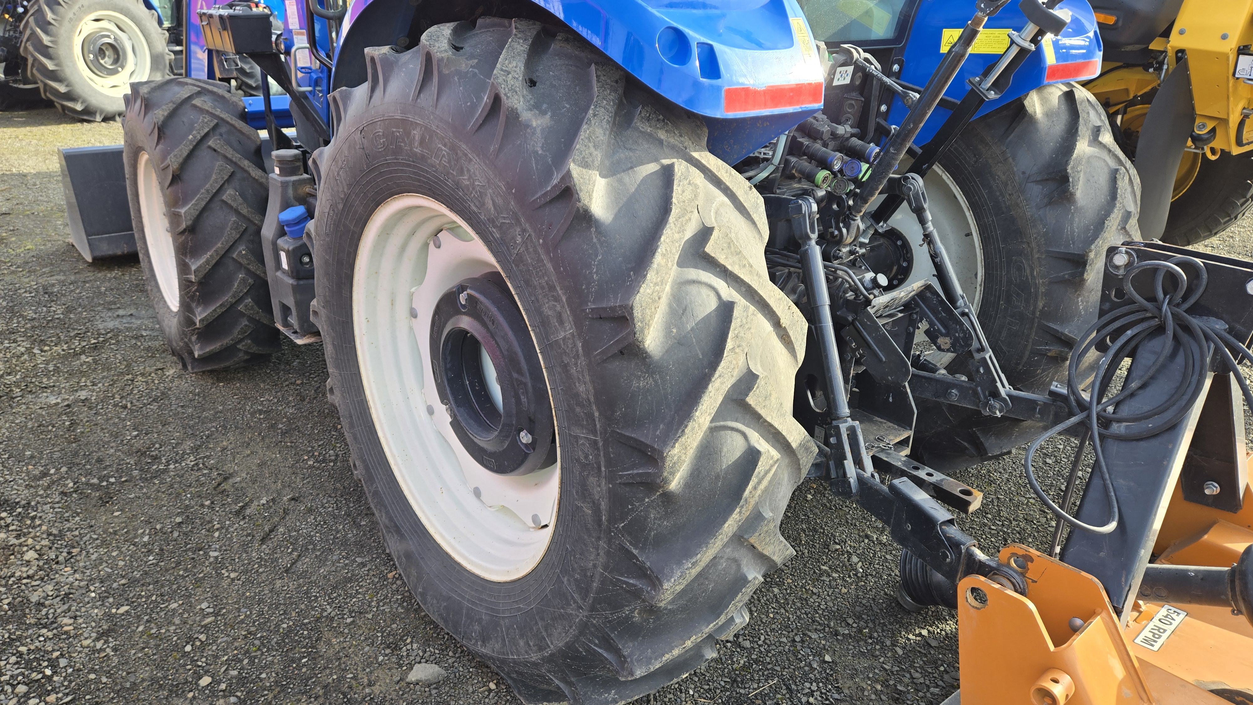 2019 New Holland POWERSTAR 90 Tractor