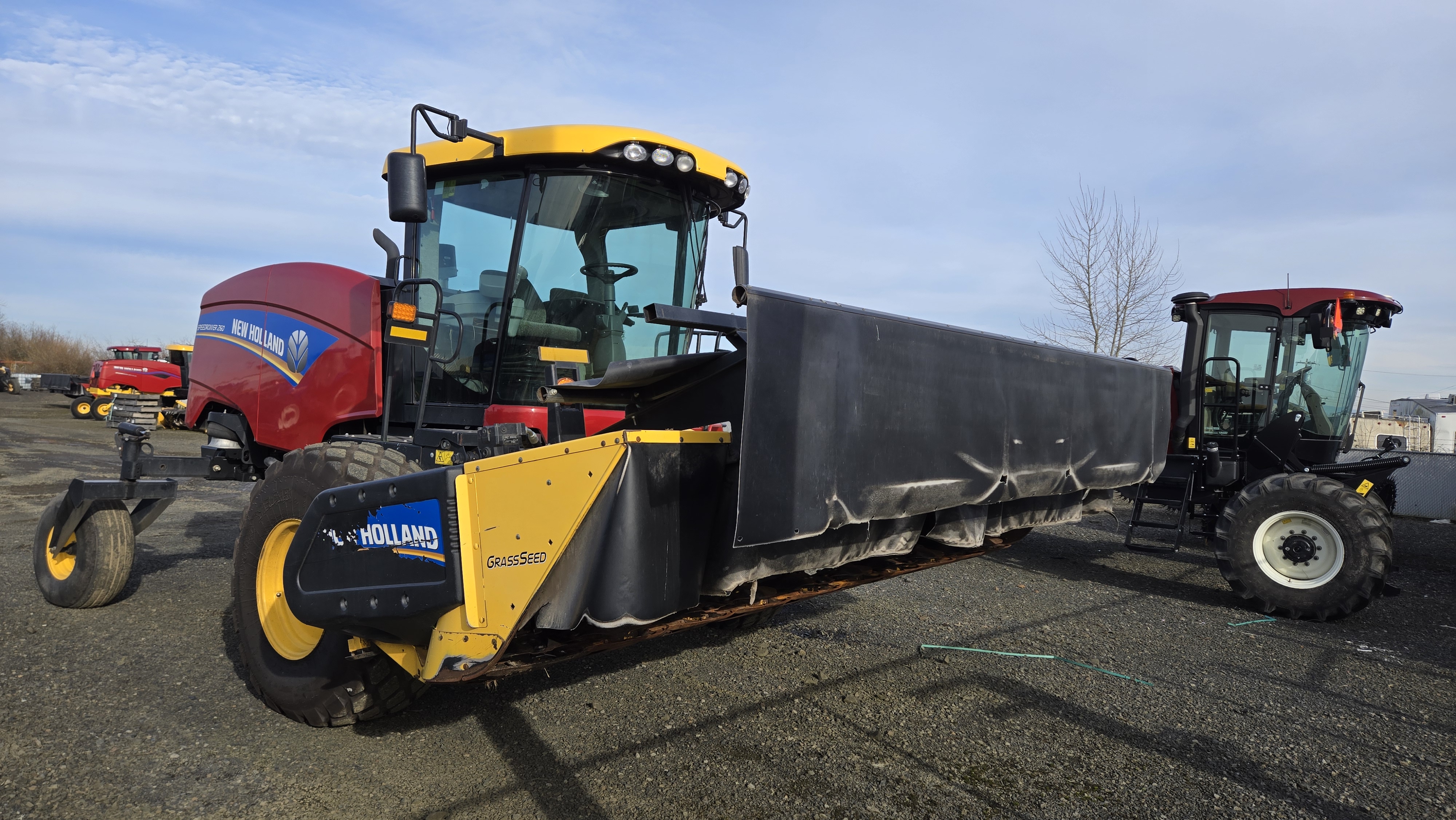 2019 New Holland SPEEDROWER 260 Windrower