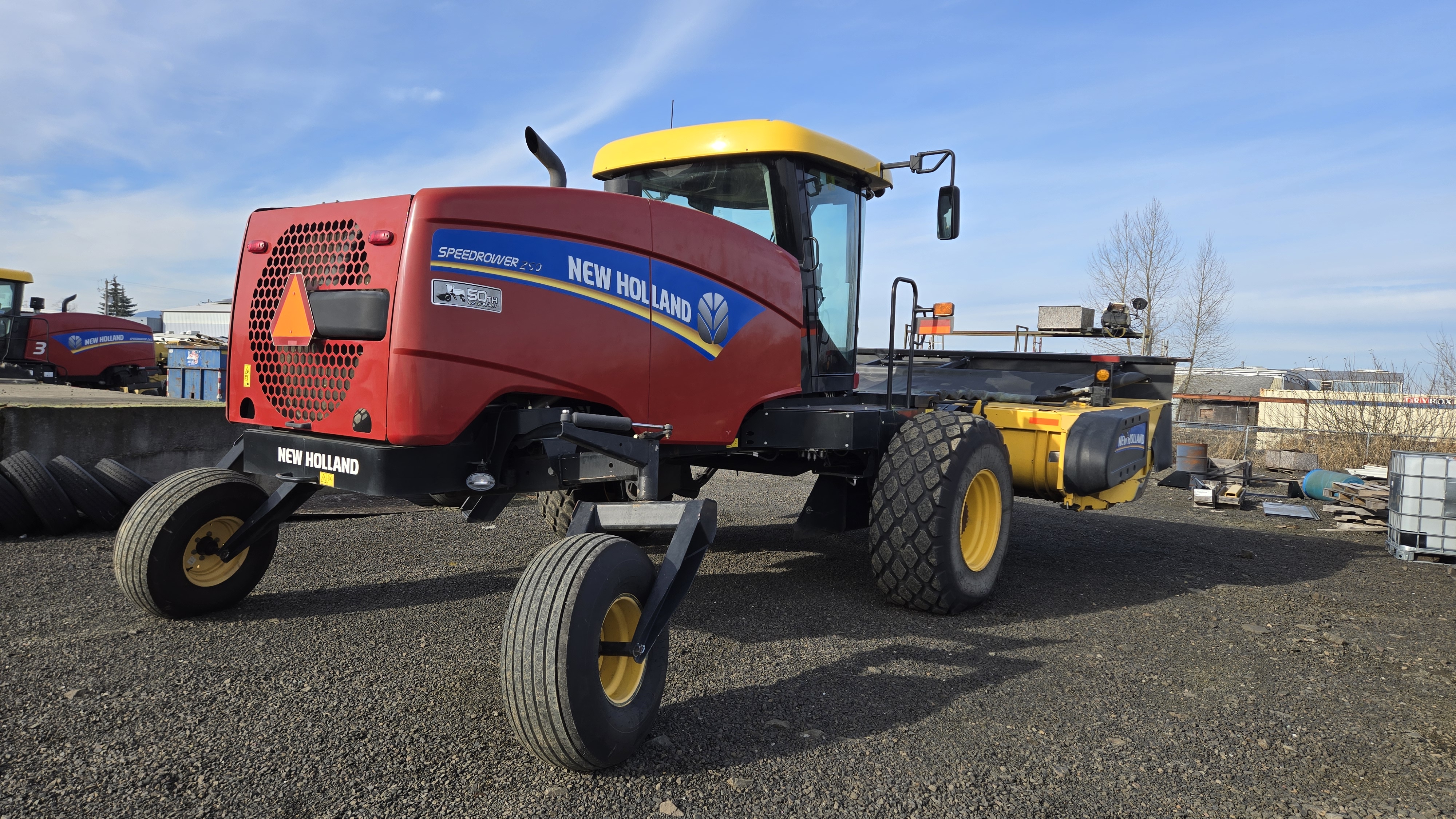 2015 New Holland SPEEDROWER 260 Windrower