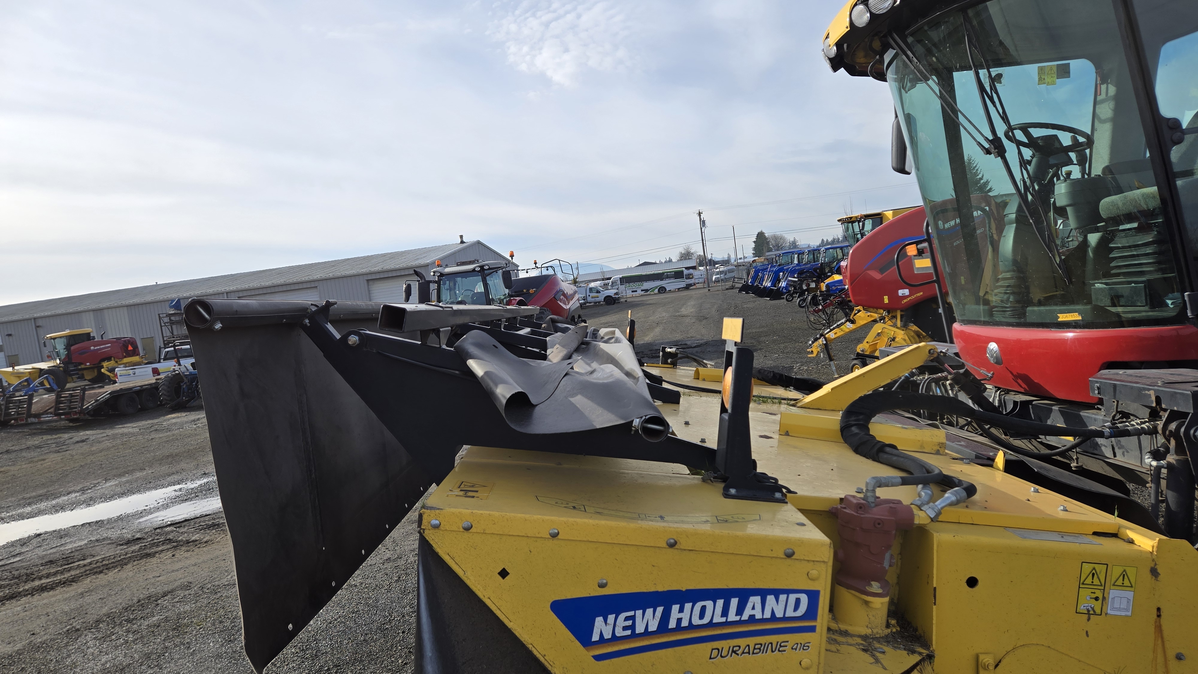 2019 New Holland SPEEDROWER 260 Windrower