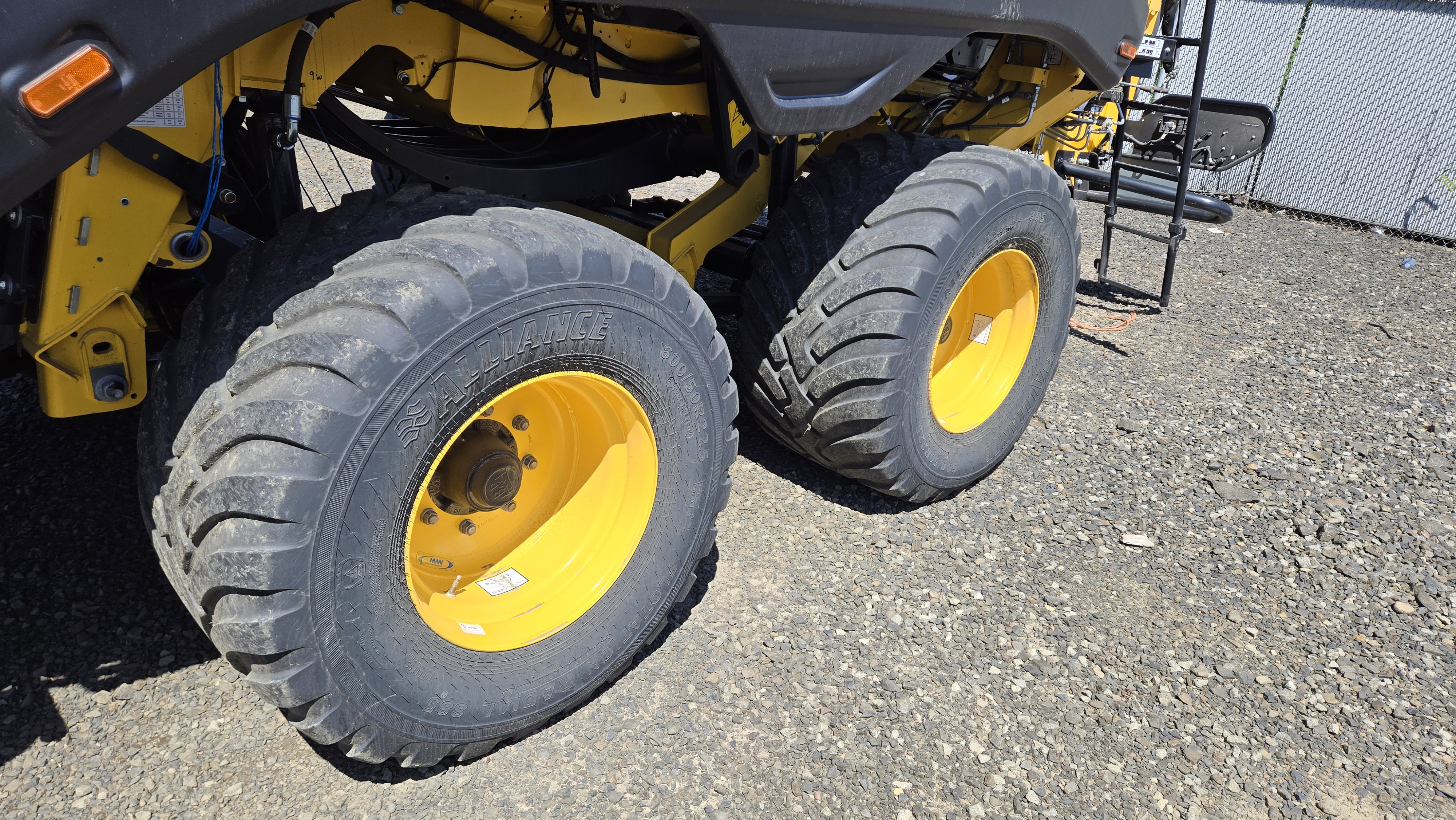 2021 New Holland 340R PLUS HD Baler/Square