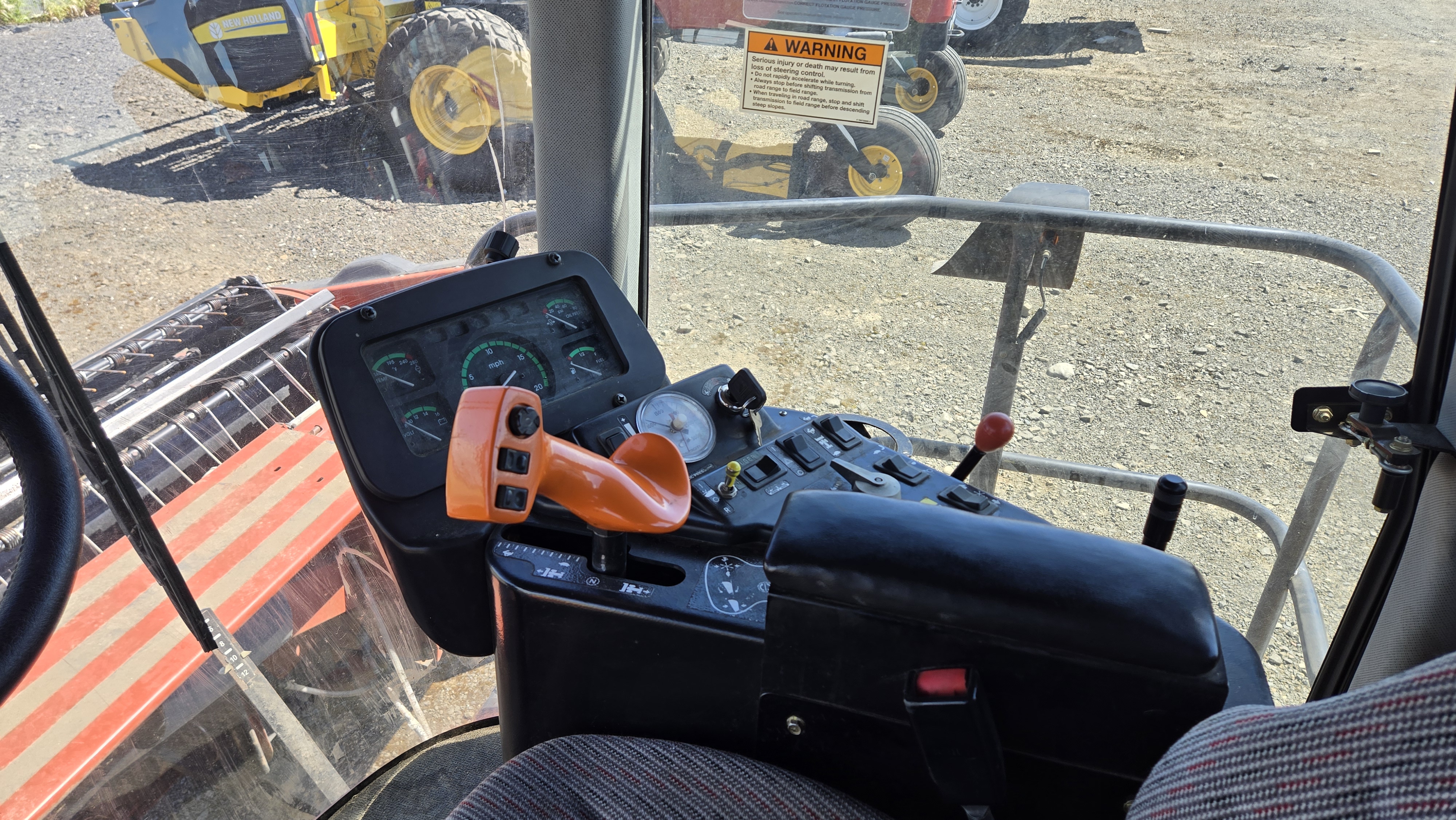 2006 Hesston 9240 Windrower