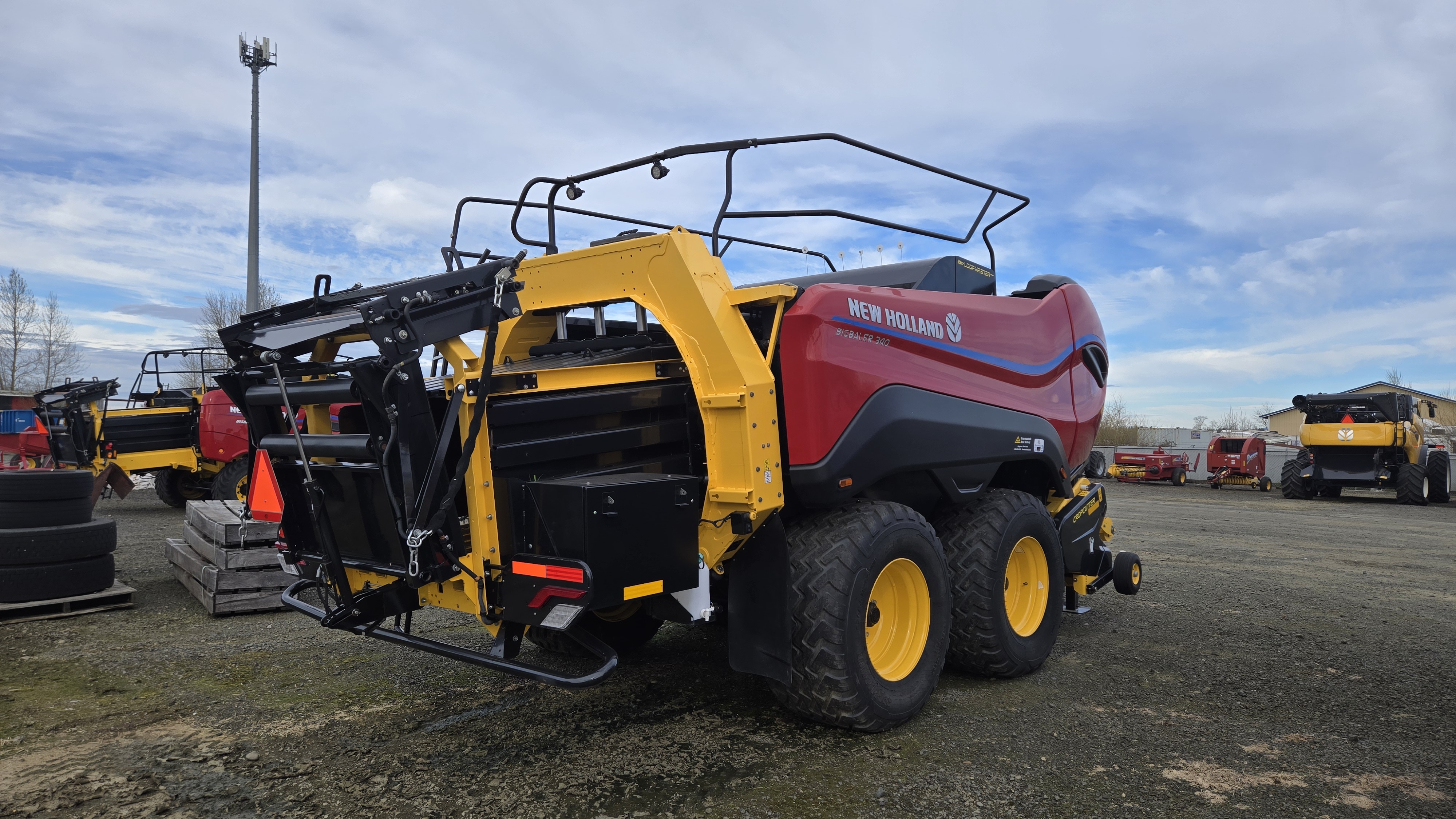 2021 New Holland 340R PLUS HD Baler/Square