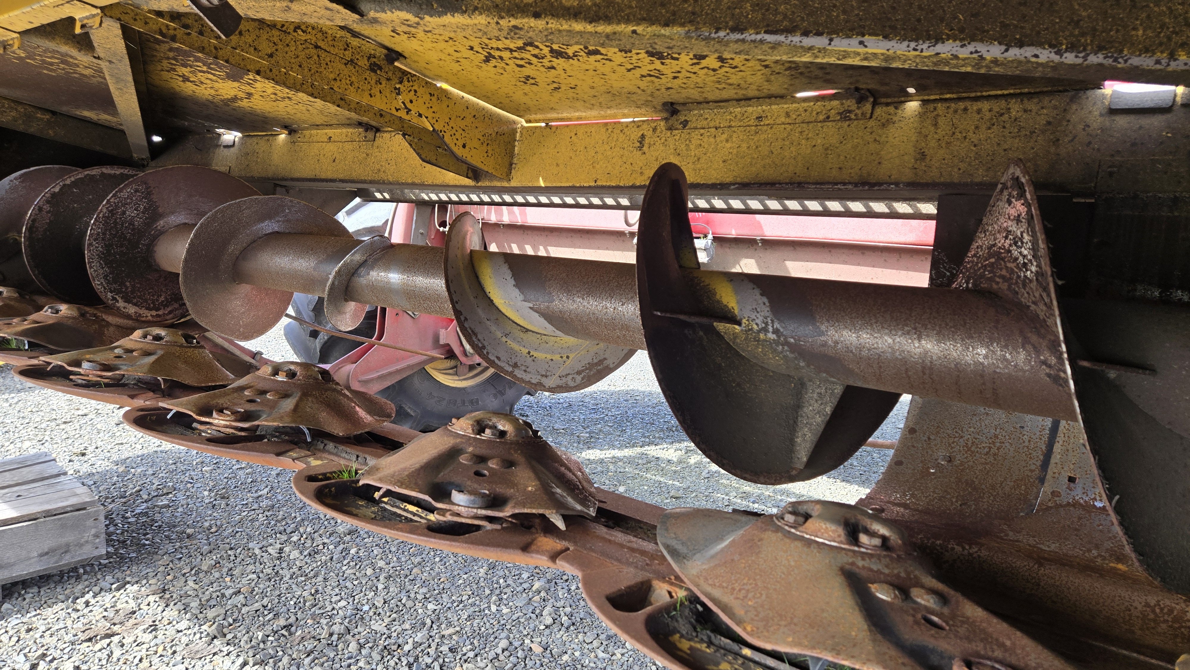 2014 New Holland H8080 Windrower