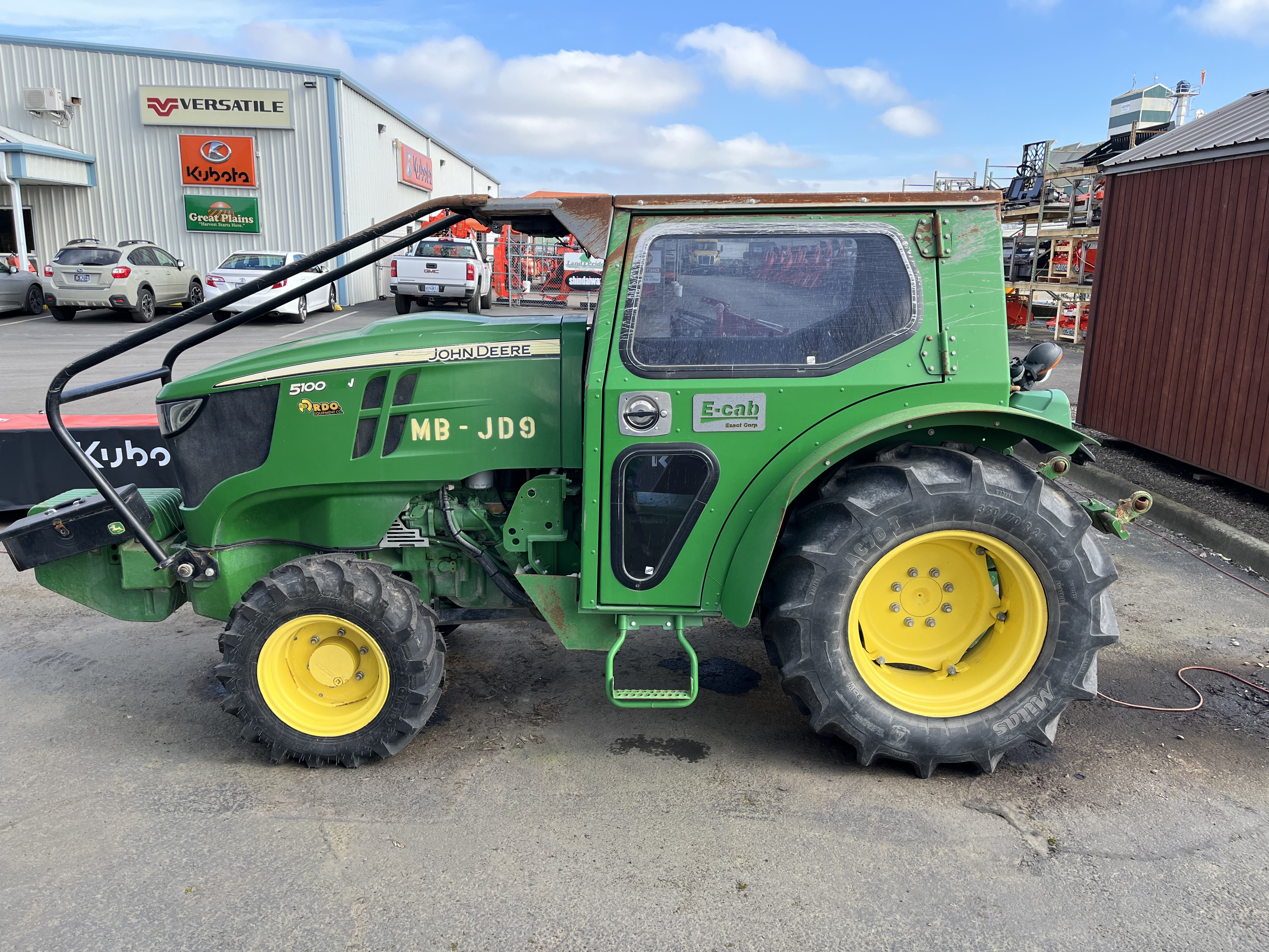 2018 John Deere 5100GN Tractor