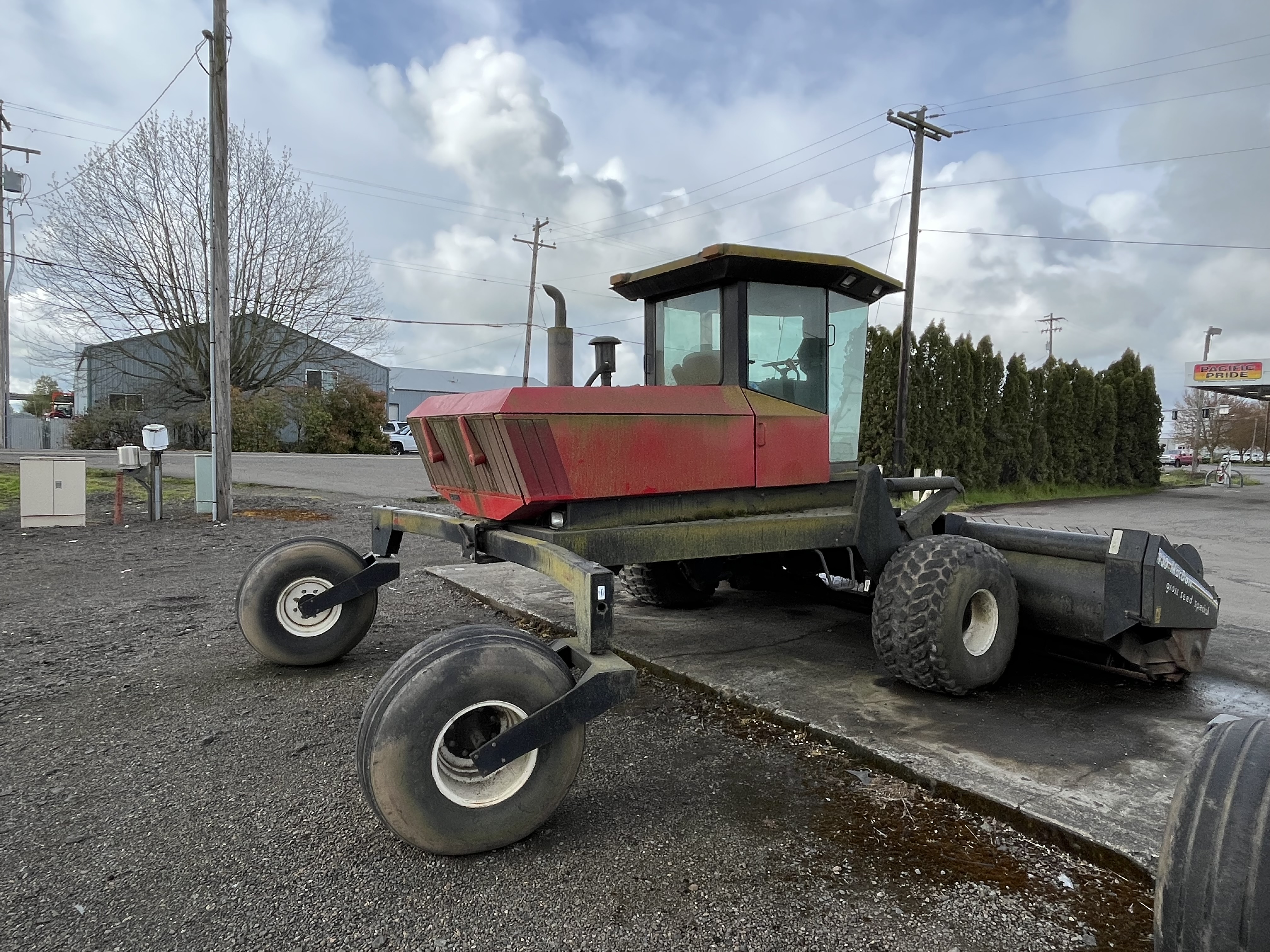 1993 MacDon 9000 Windrower