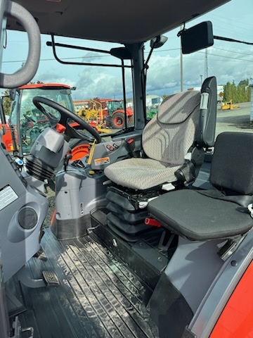 2022 Kubota M6-101DTC-F Tractor 4WD