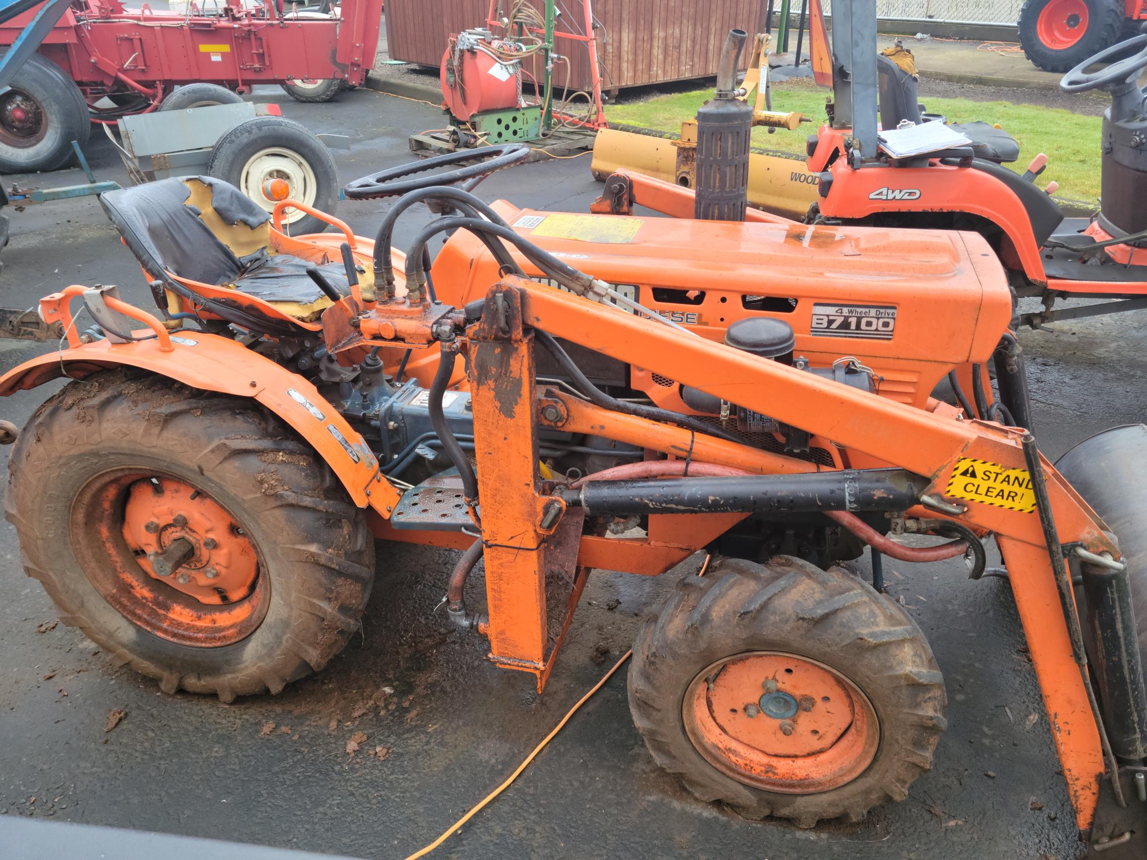 1981 Kubota B7100DT Tractor 4WD