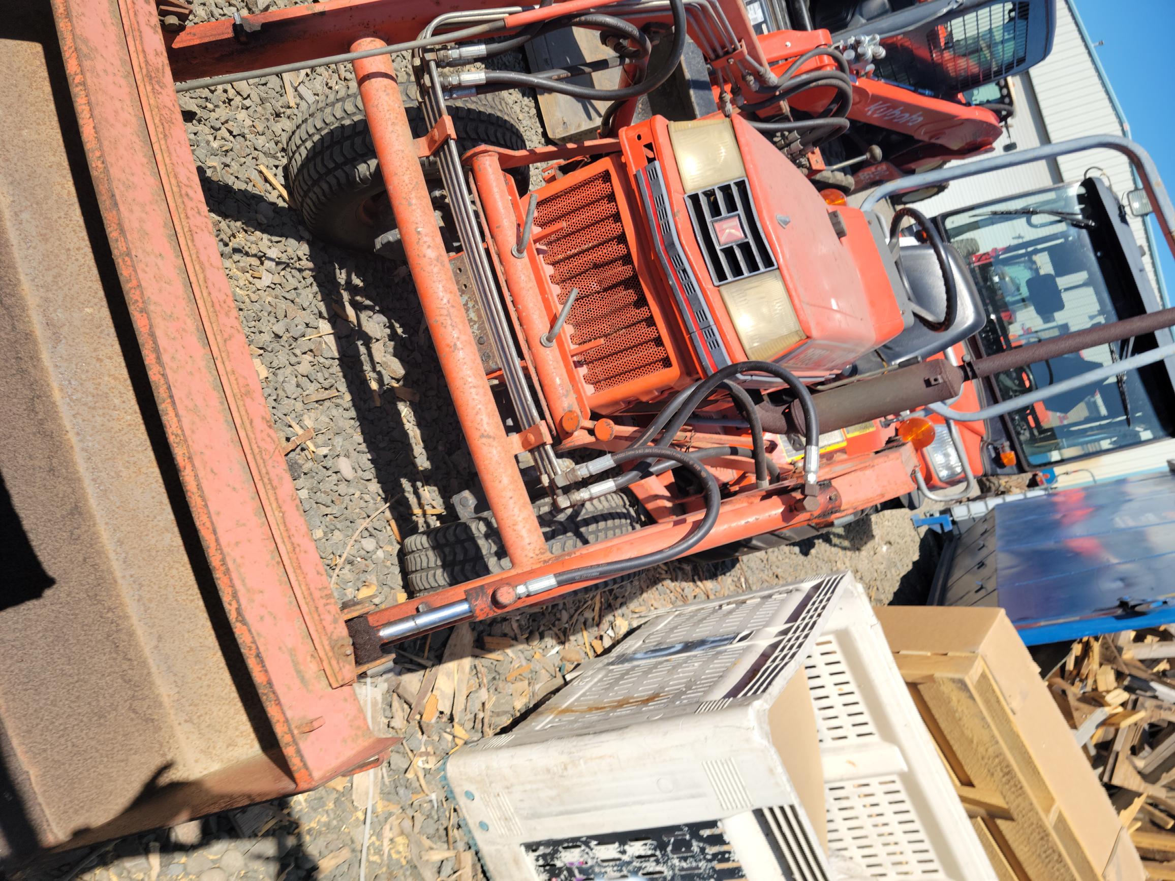 Kubota B1750 Tractor