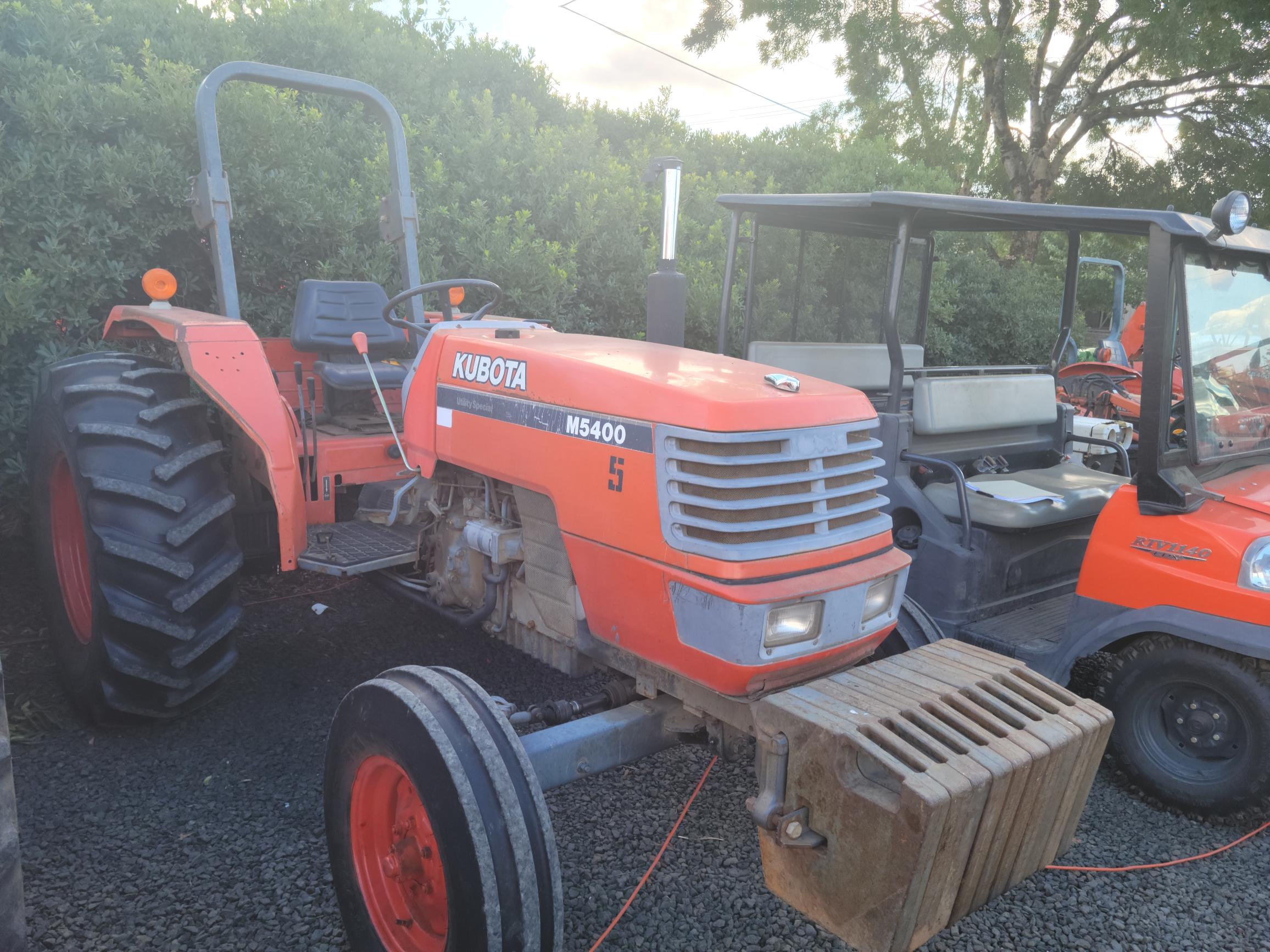 1997 Kubota M5400 Tractor