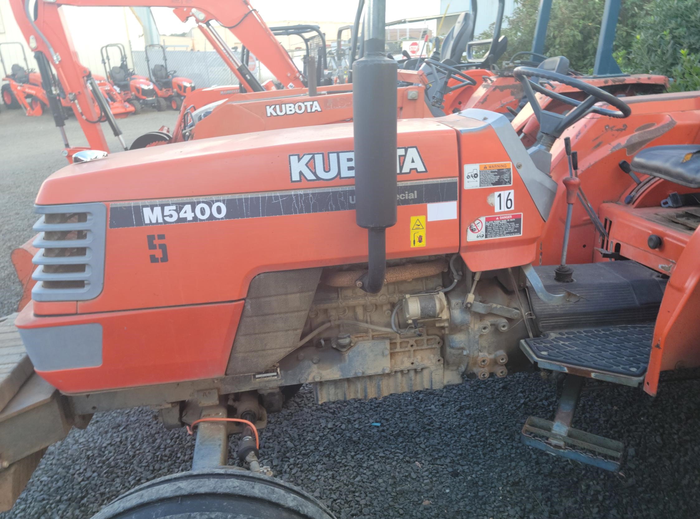 1997 Kubota M5400 Tractor