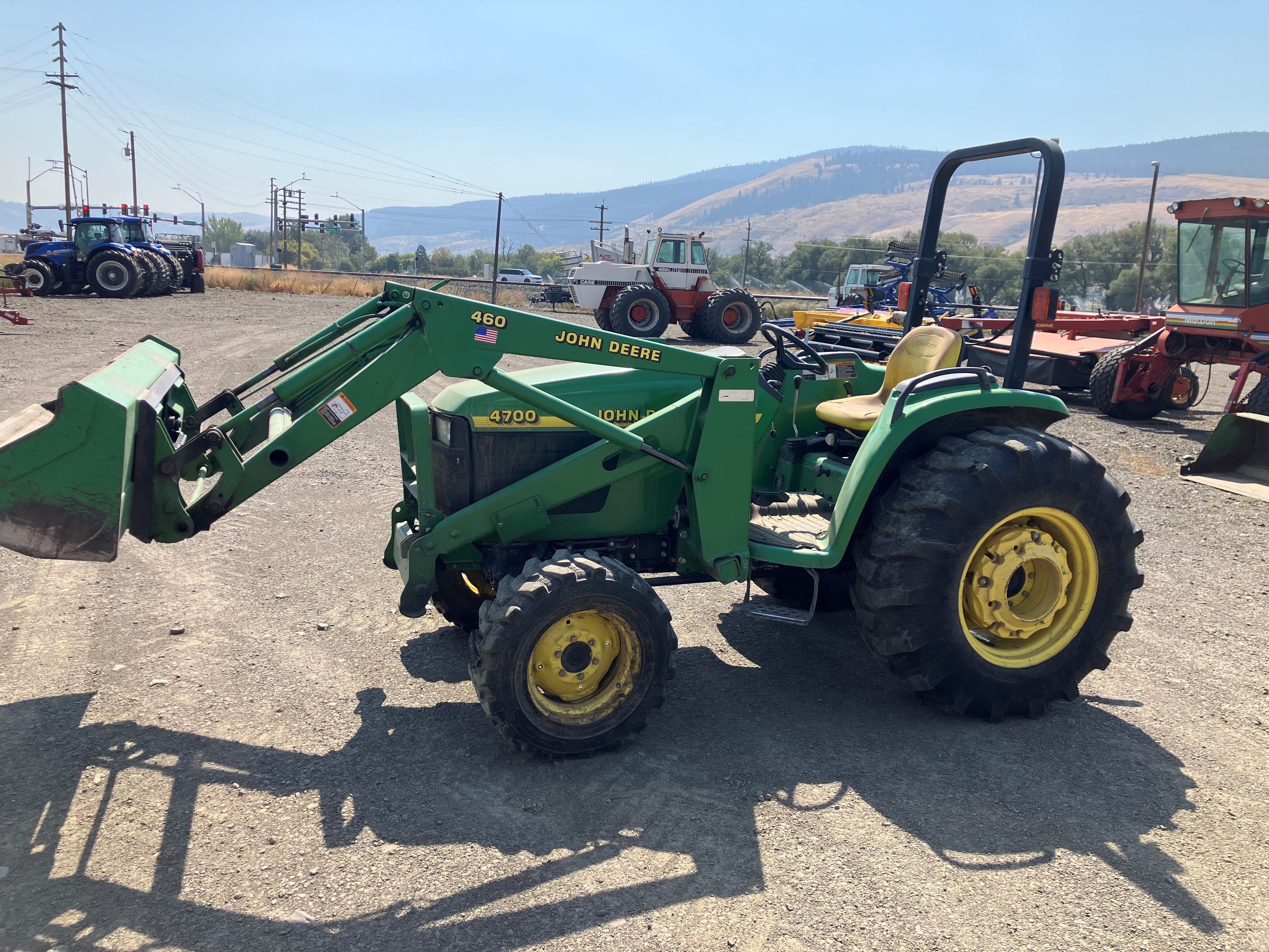 John Deere 4700 Tractor