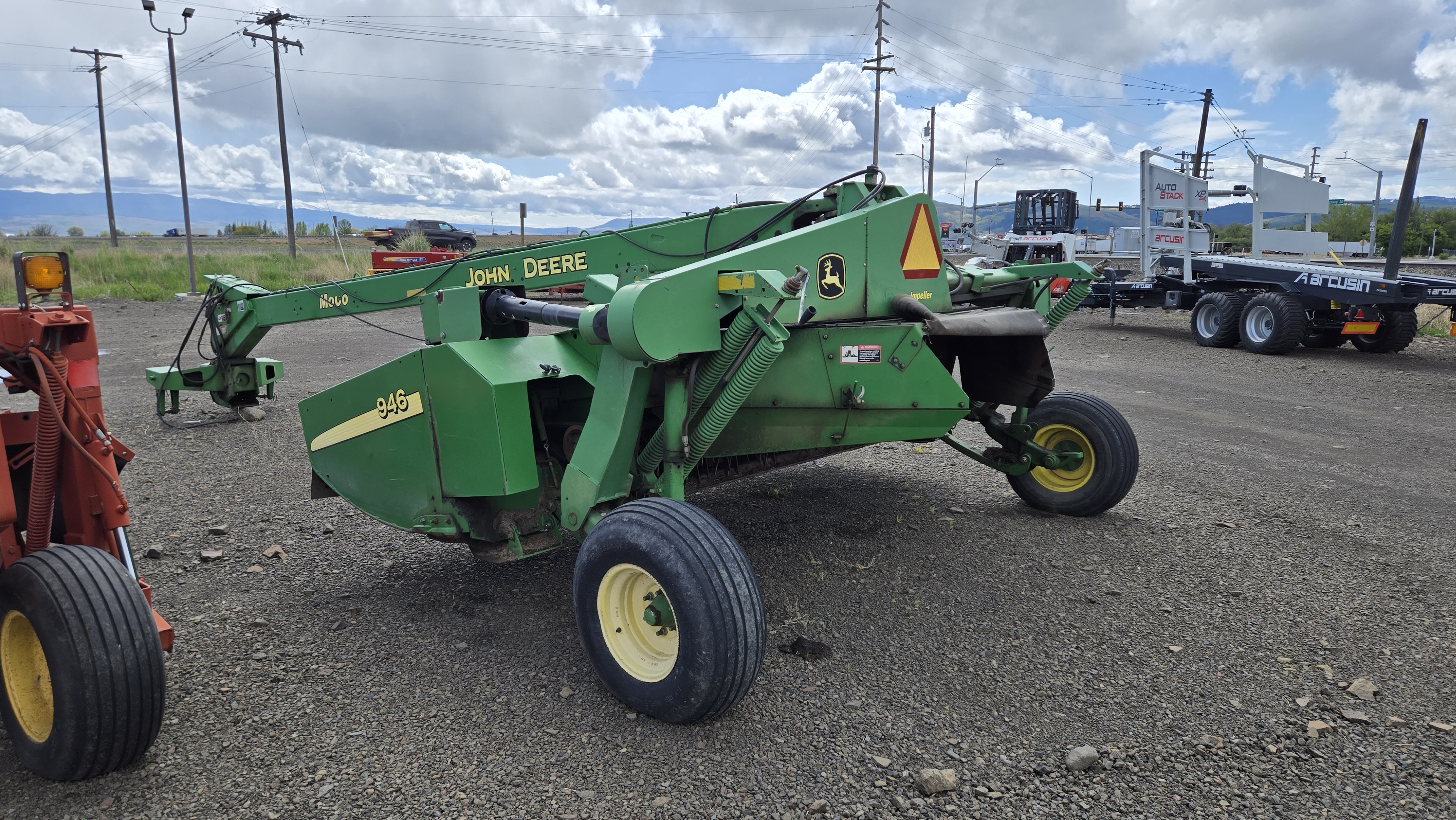 John Deere 946 Mower Conditioner