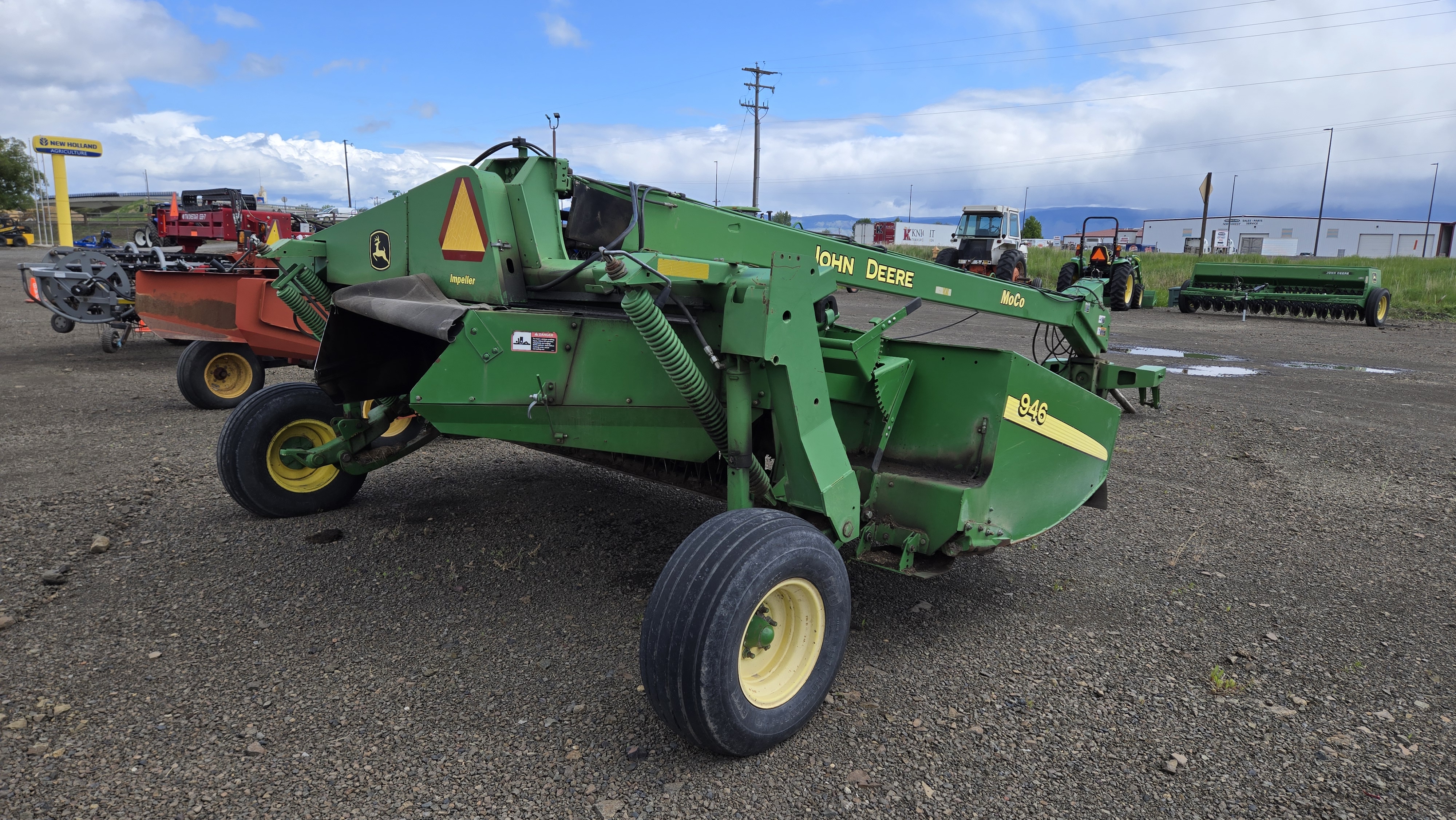 John Deere 946 Mower Conditioner