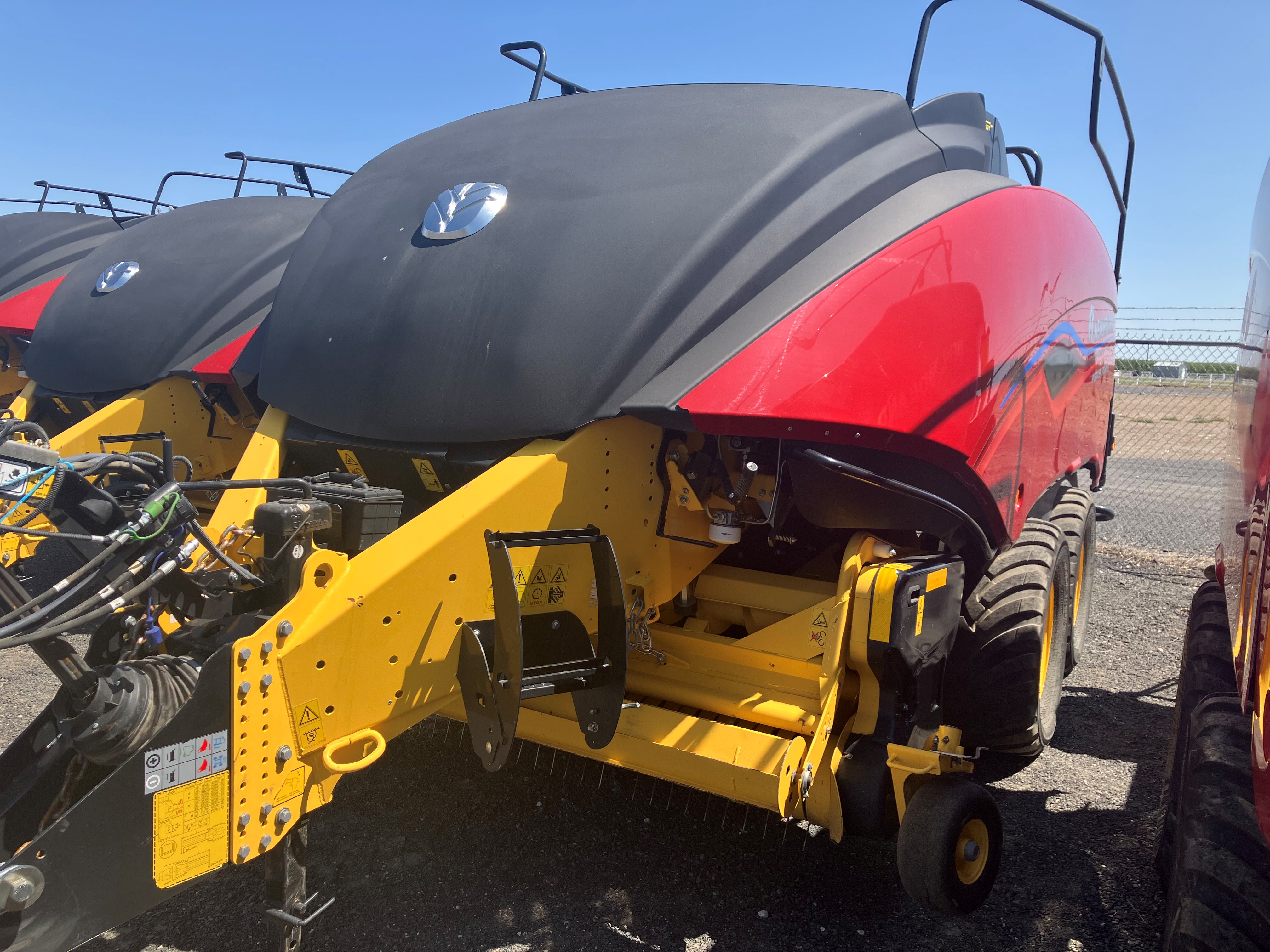 2023 New Holland 340S PLUS Baler/Square