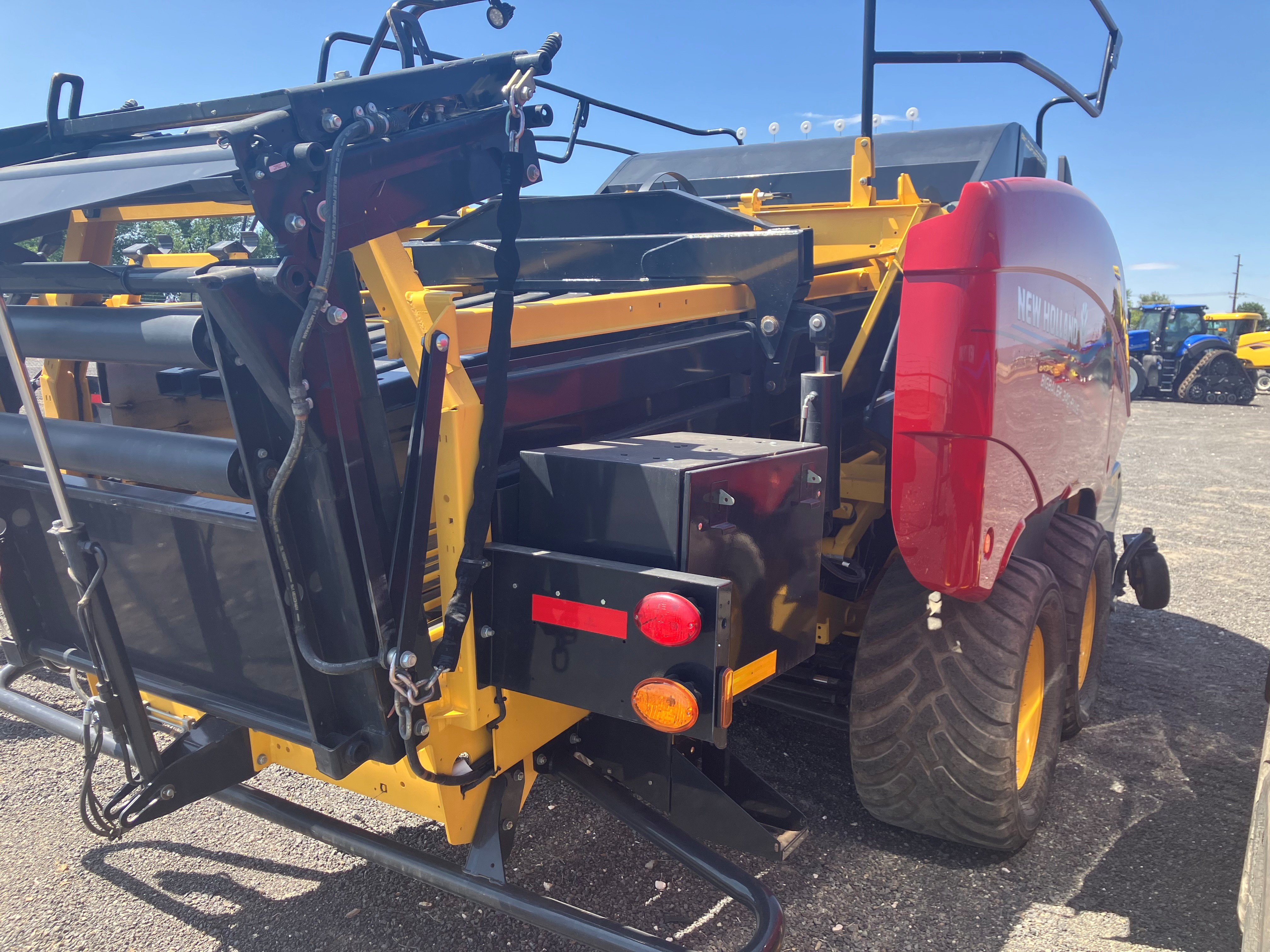 2023 New Holland 340S PLUS Baler/Square