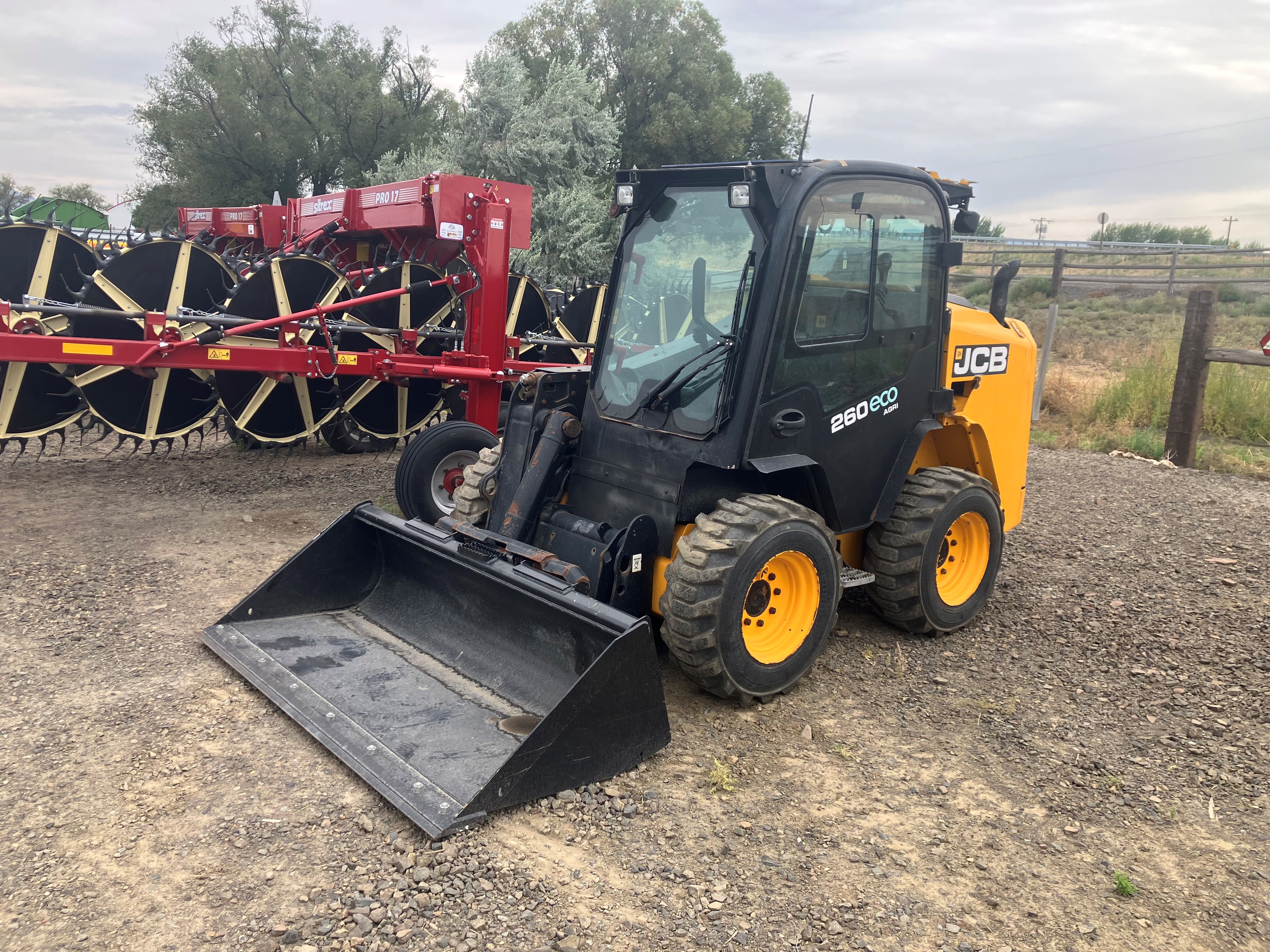 JCB 260 Skid Steer Loader