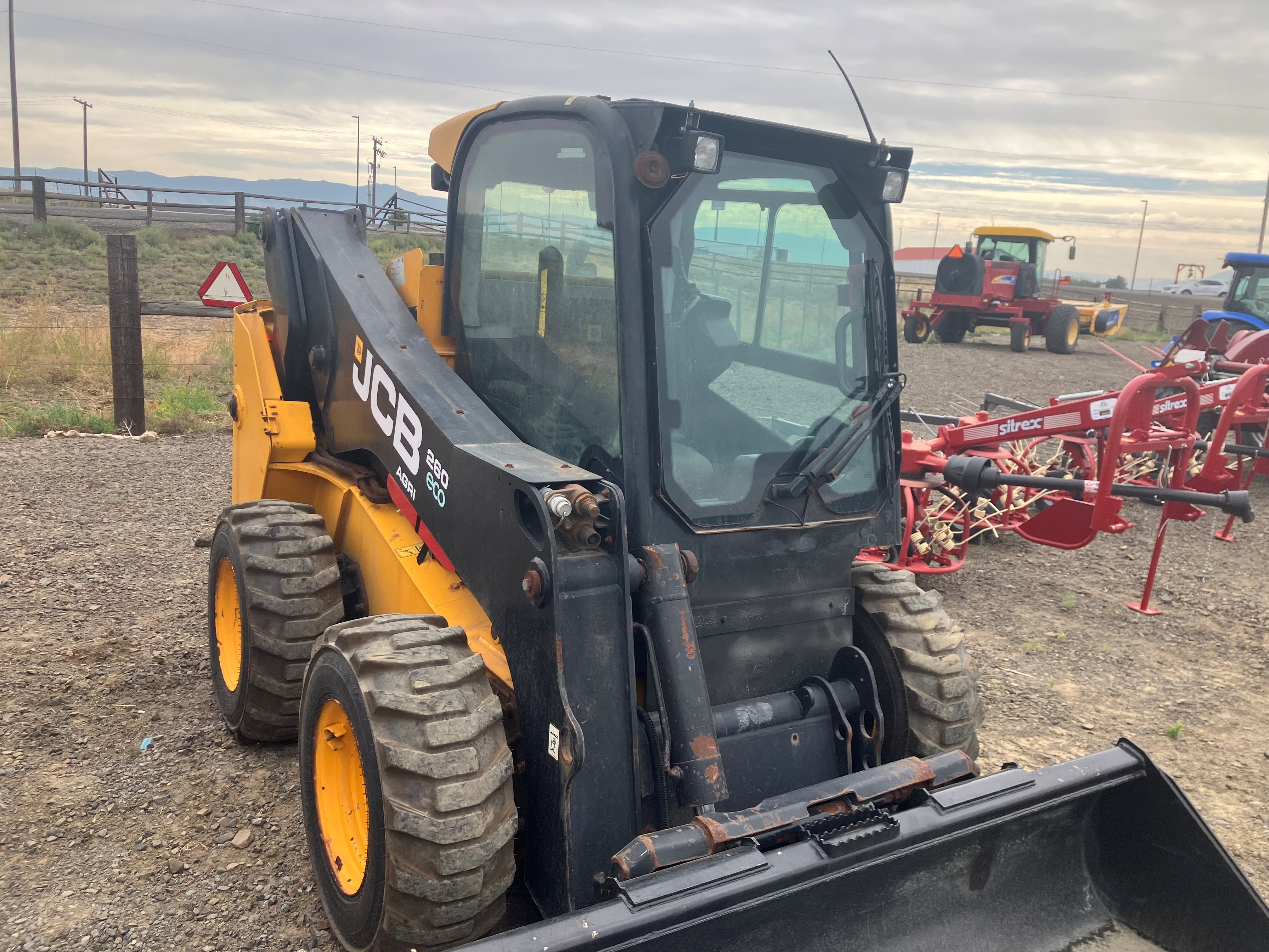 JCB 260 Skid Steer Loader