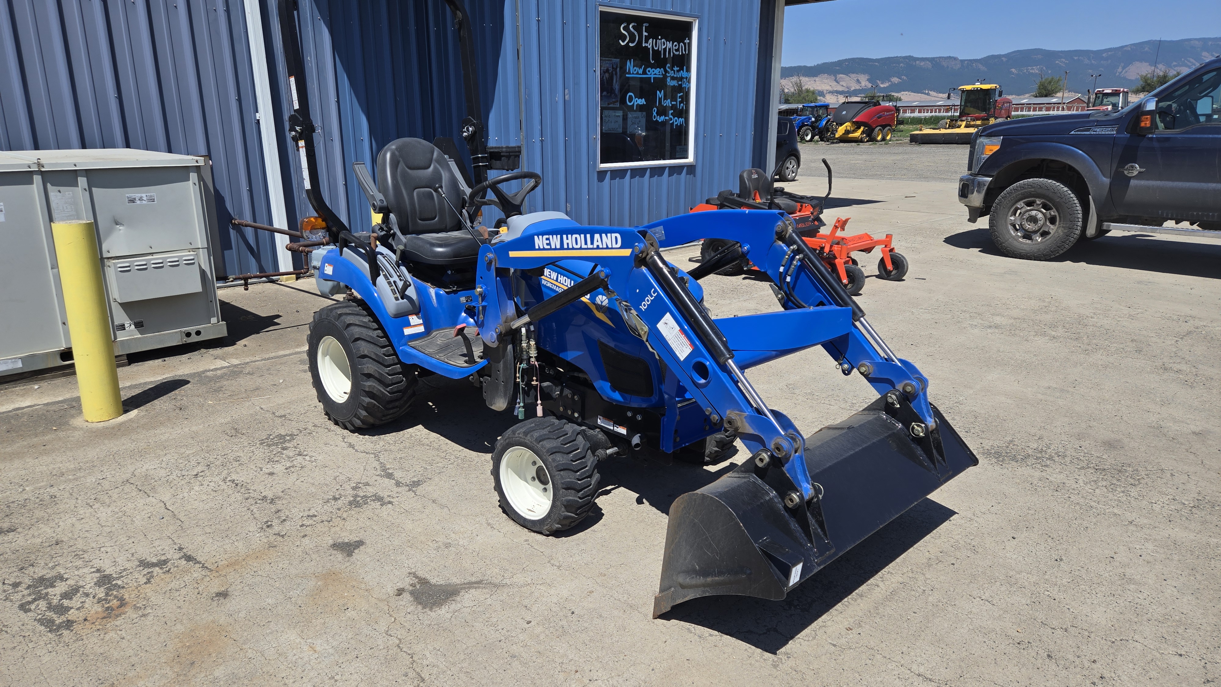 2020 New Holland WORKMASTER 25S Tractor