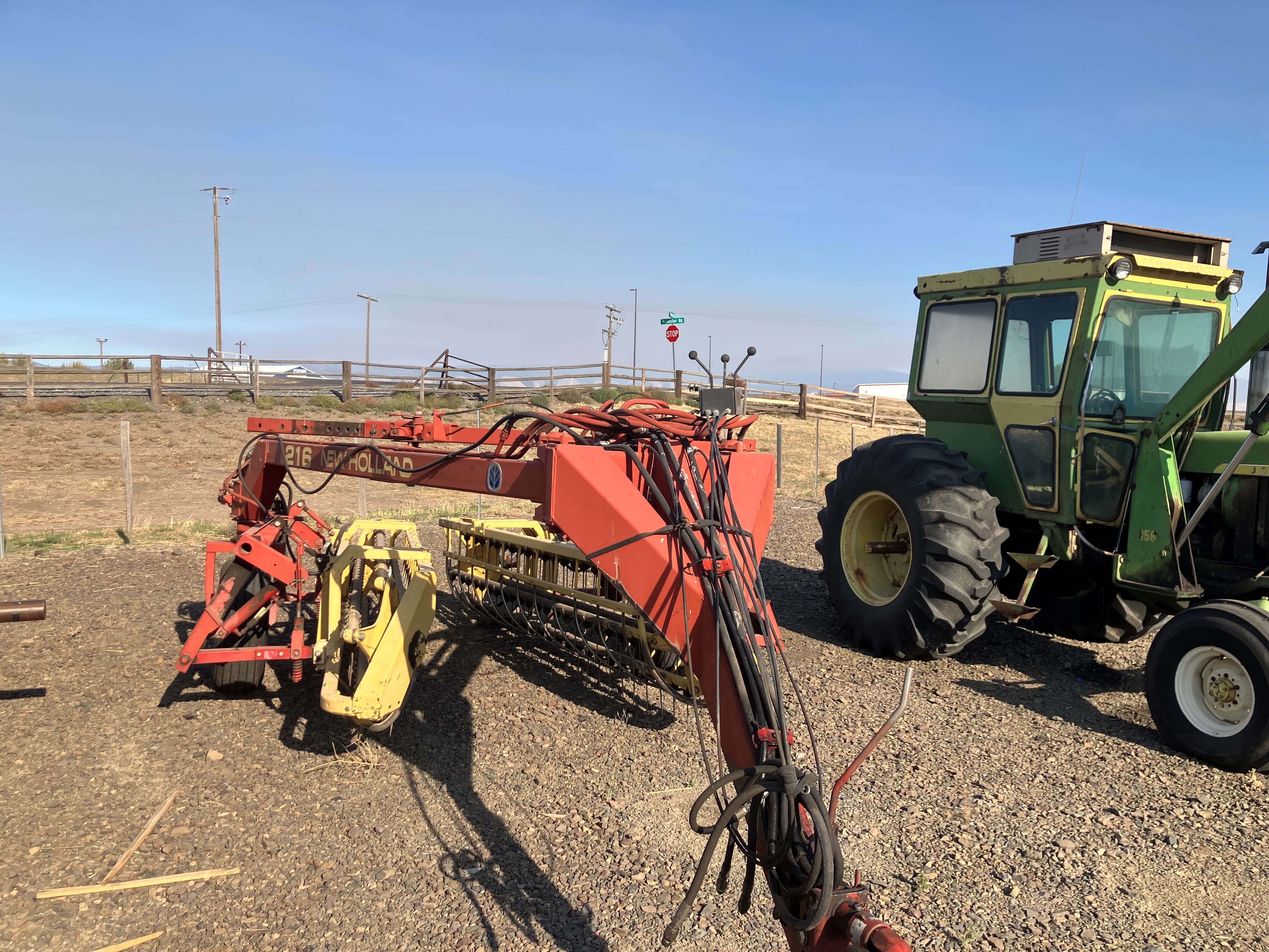 New Holland 216 Rake