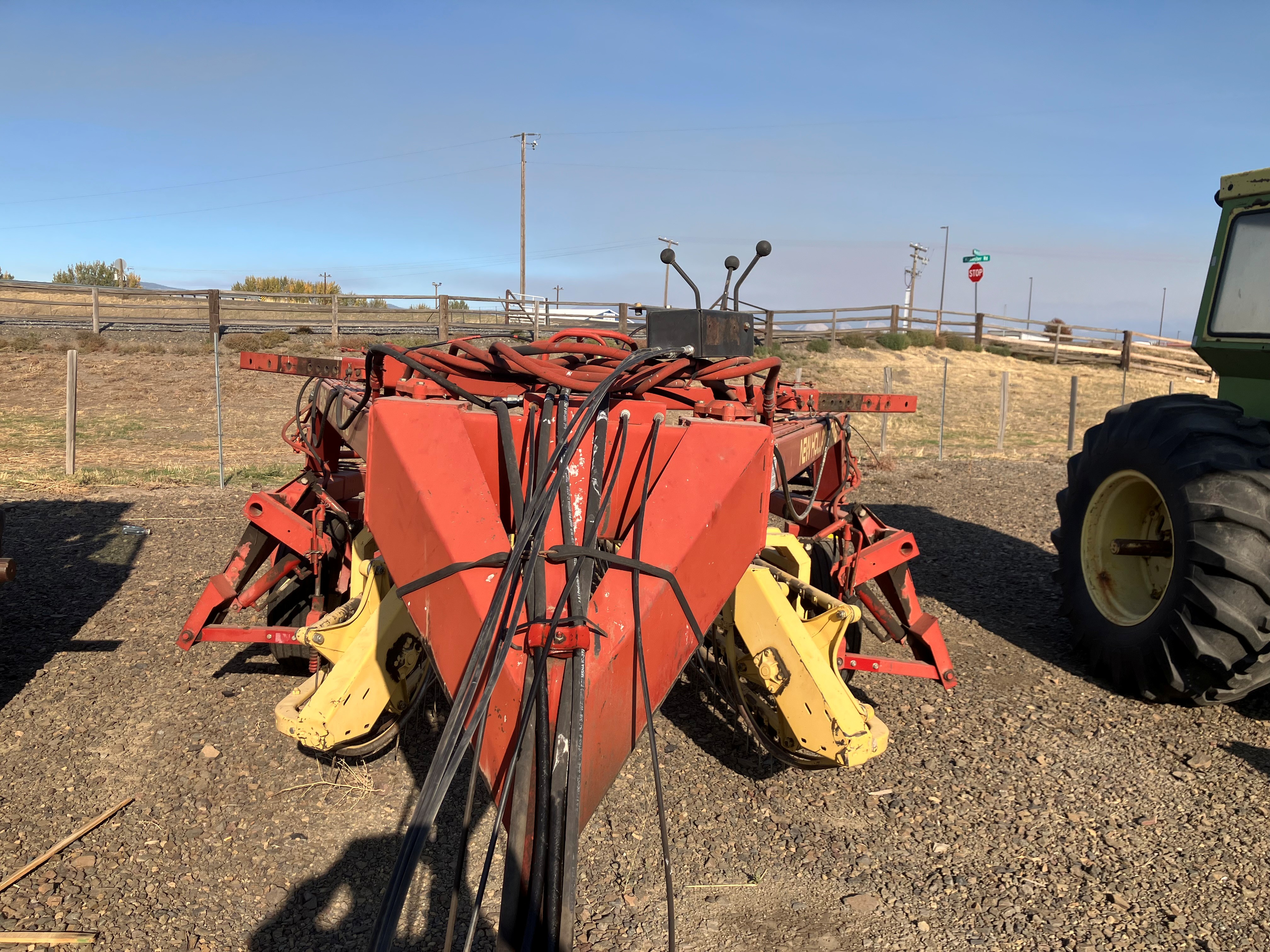 New Holland 216 Rake
