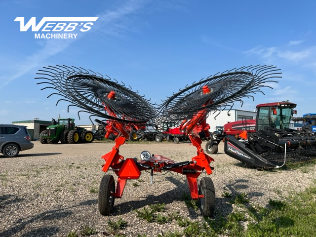 2024 Kuhn SR110 Rake/Wheel