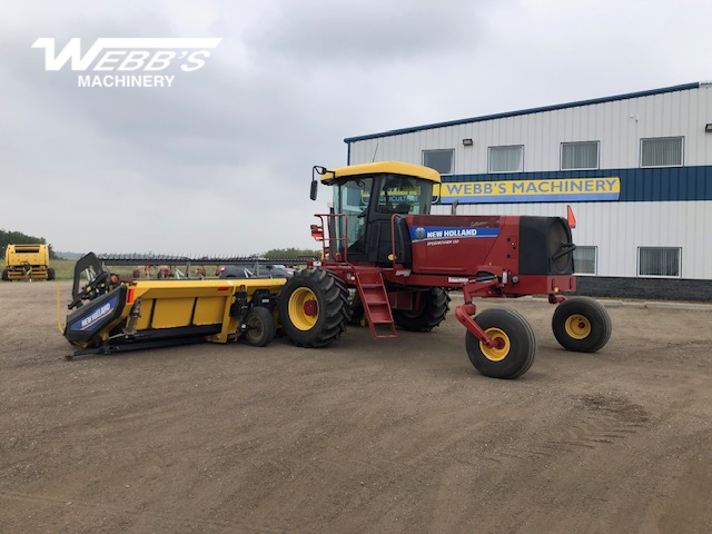 2014 New Holland Speedrower 130 Windrower