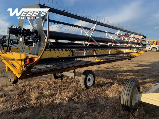 2006 New Holland HW305 Windrower