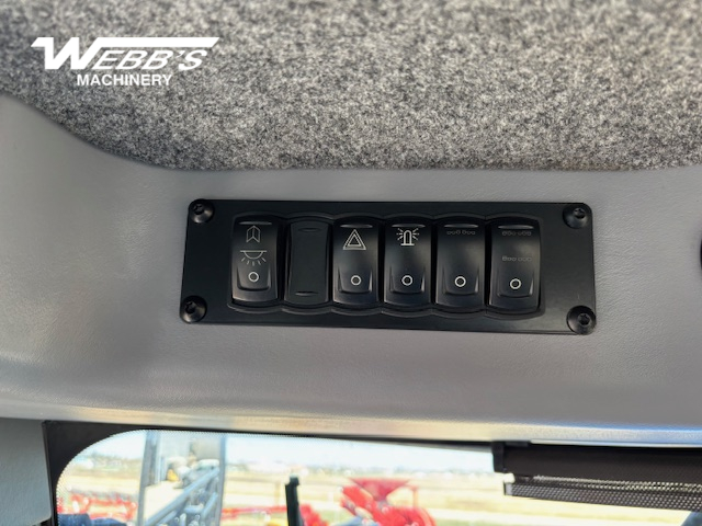 2014 New Holland SP.275R Sprayer/High Clearance