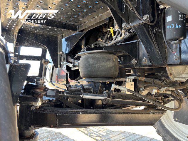 2014 New Holland SP.275R Sprayer/High Clearance