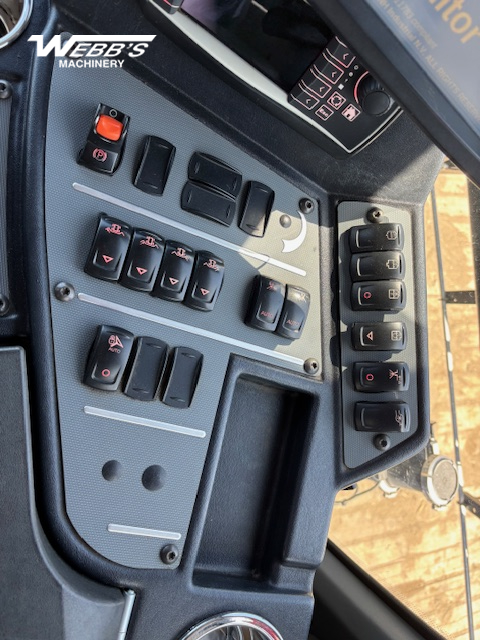 2014 New Holland SP.275R Sprayer/High Clearance