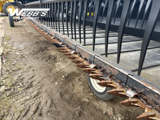 2018 MacDon FD135 Header Combine