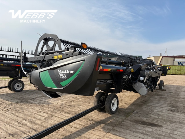 2018 MacDon FD135 Header Combine
