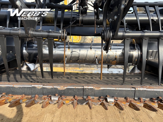 2018 MacDon FD135 Header Combine