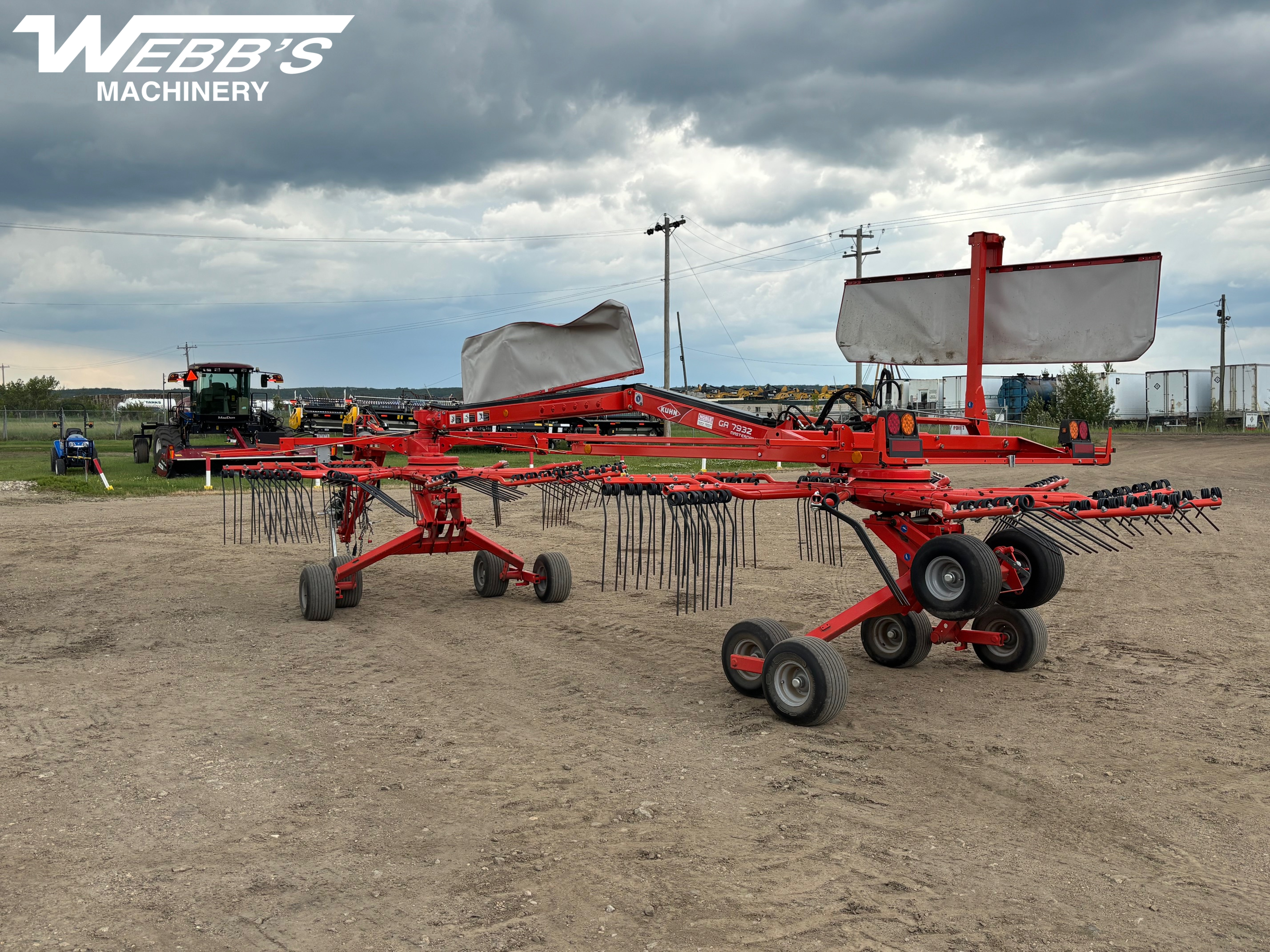 2017 Kuhn GA7932 Rake/Hay