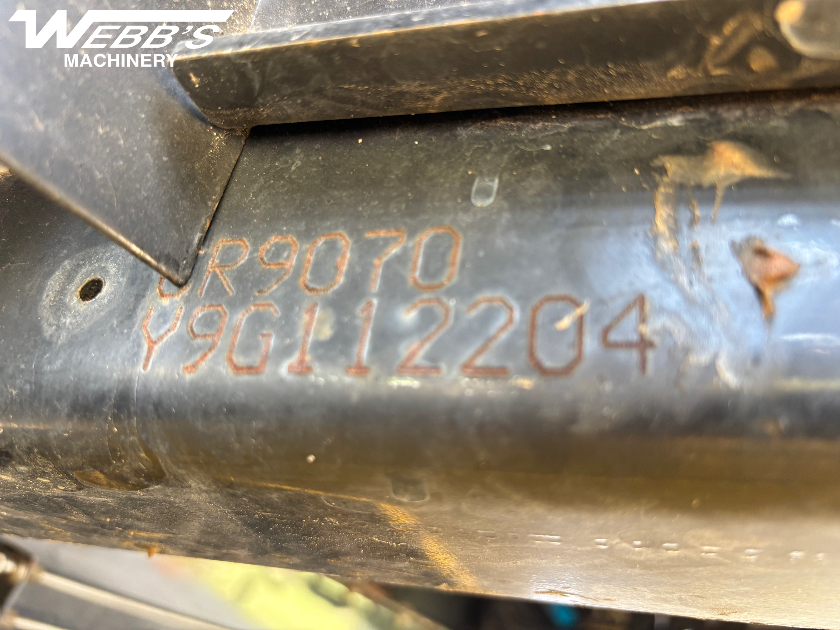 2009 New Holland CR9070 Combine