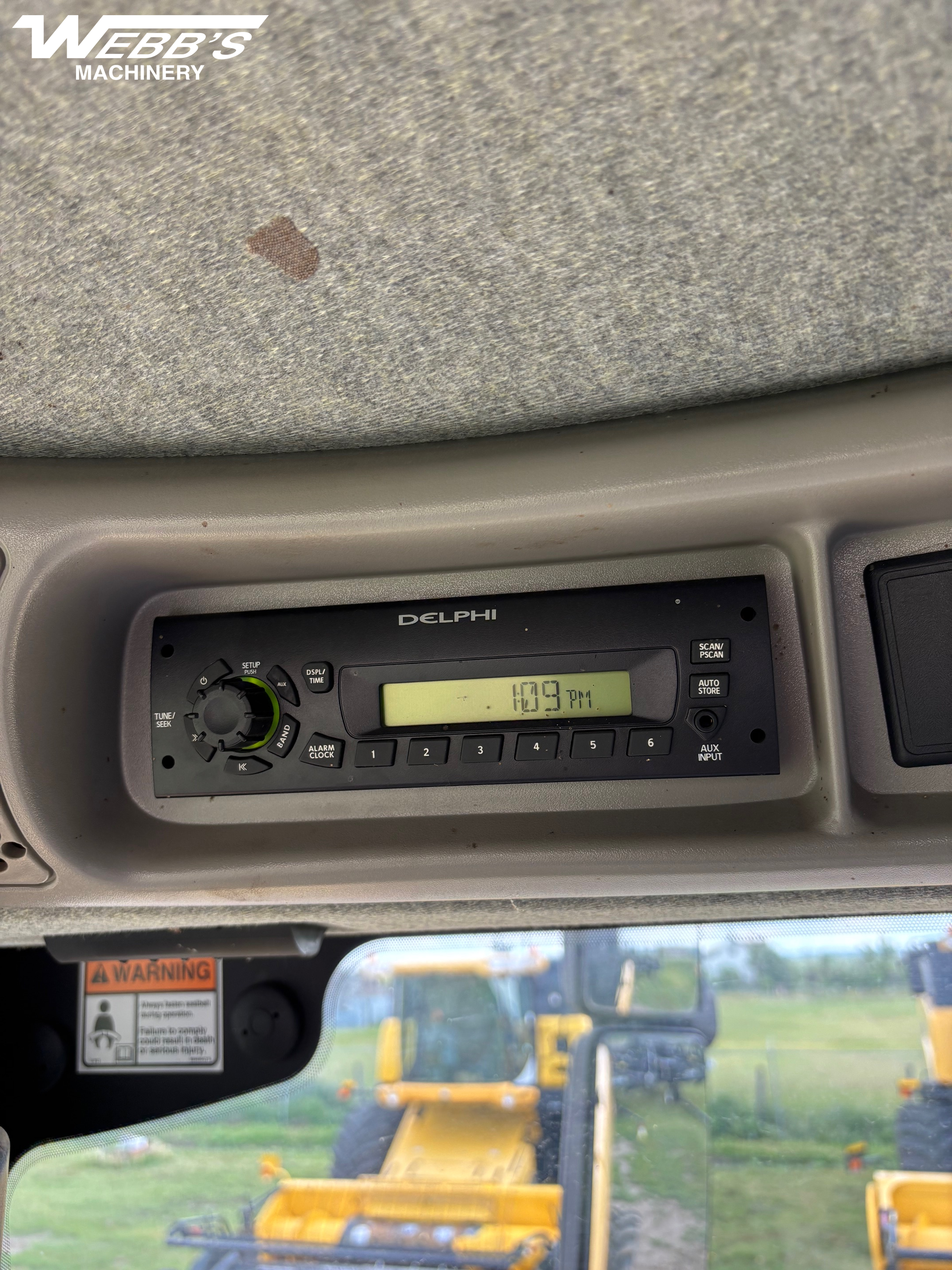 2009 New Holland CR9070 Combine