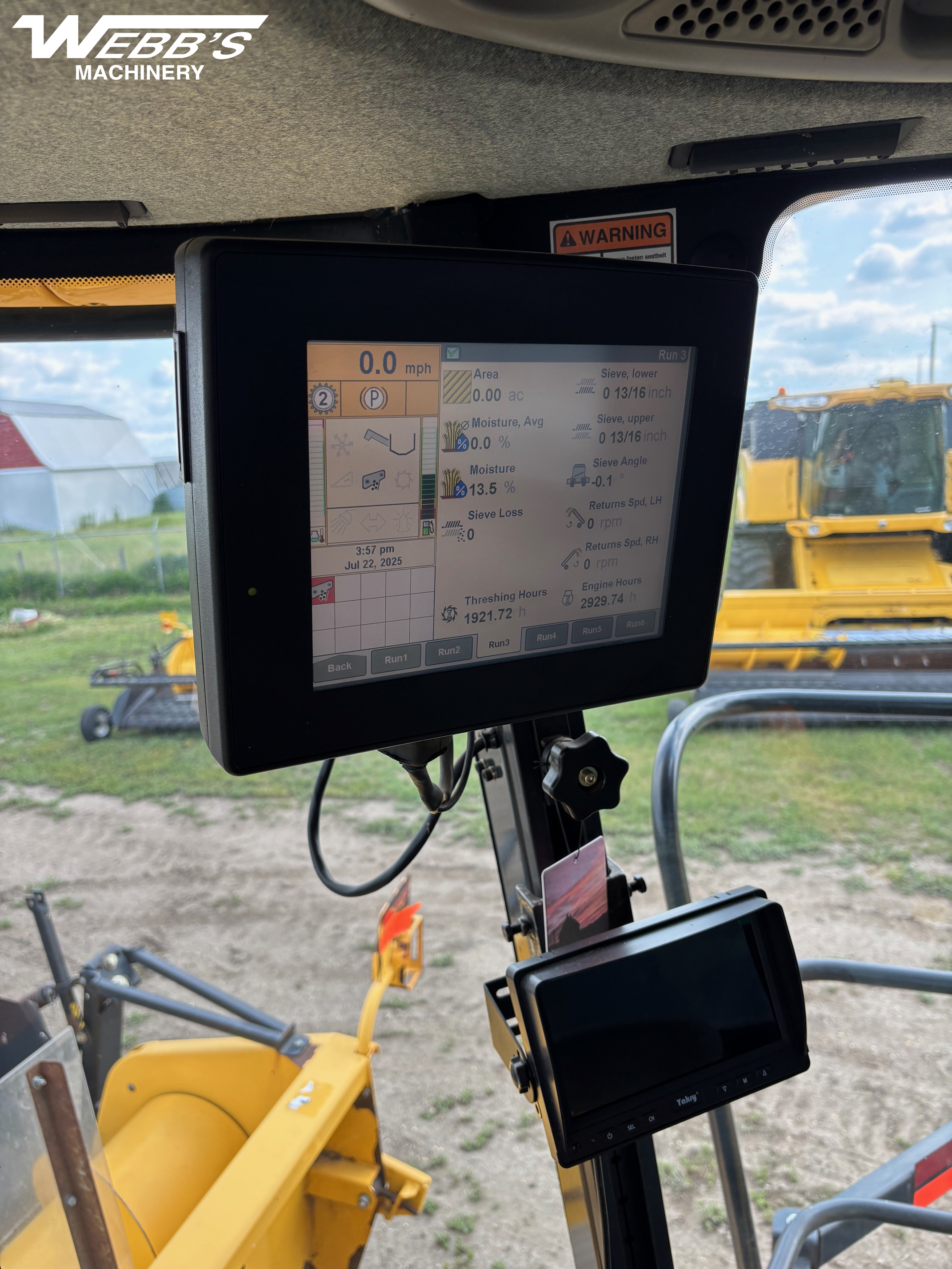 2009 New Holland CR9070 Combine