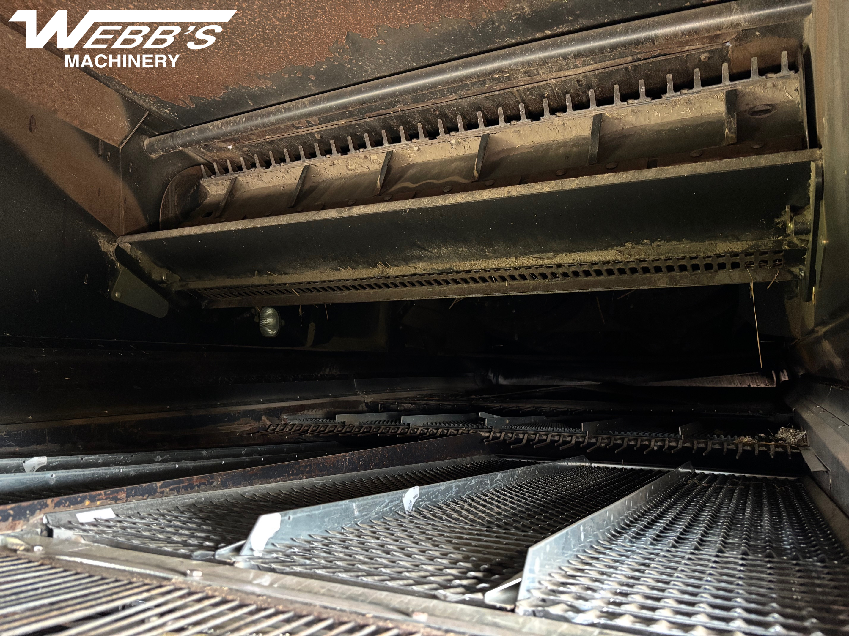 2009 New Holland CR9070 Combine