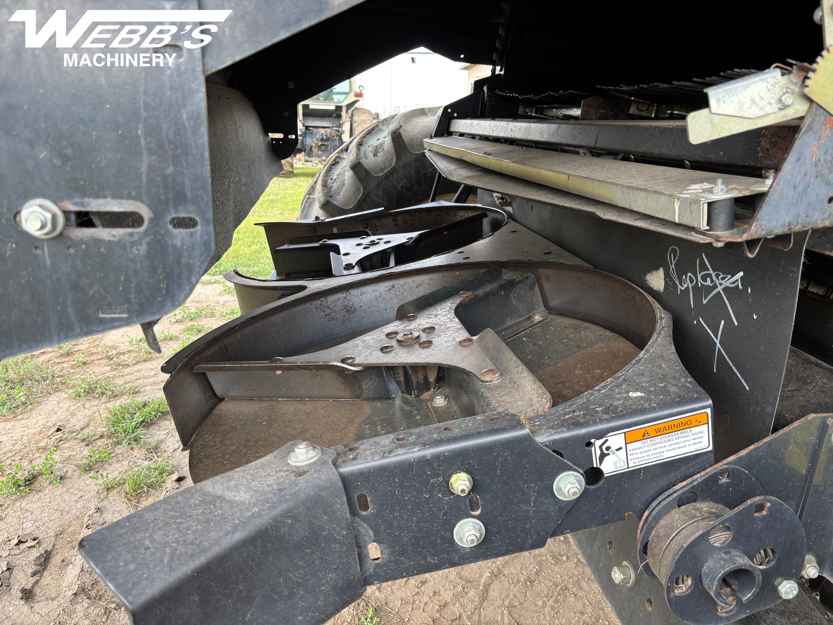 2009 New Holland CR9070 Combine