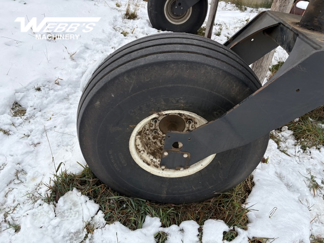 2010 MacDon M150 Windrower