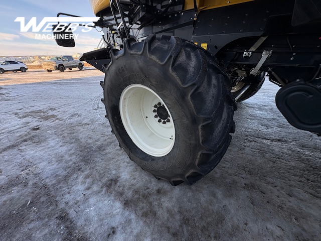 2024 New Holland CX8.80 Combine