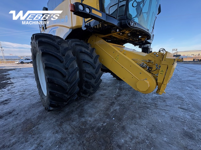 2024 New Holland CX8.80 Combine