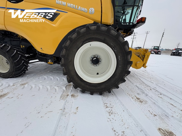 2024 New Holland CX8.80 Combine