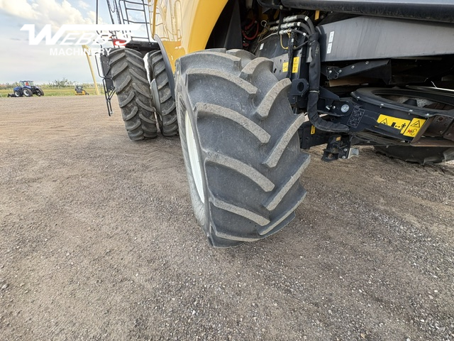 2024 New Holland CX8.80 Combine