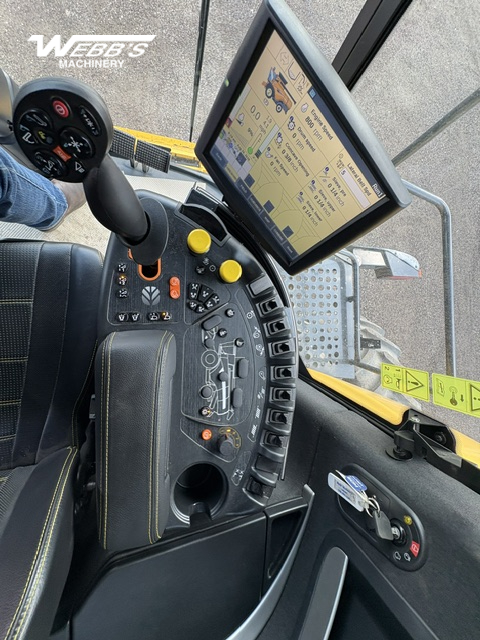 2024 New Holland CX8.80 Combine